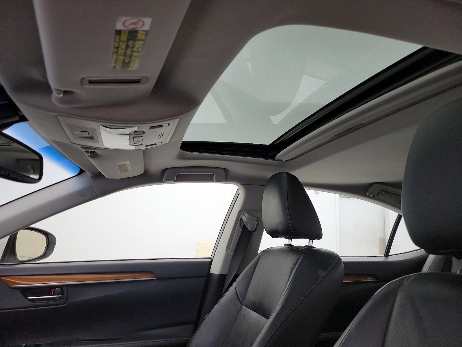 2015 Lexus ES 300h - Photo 20