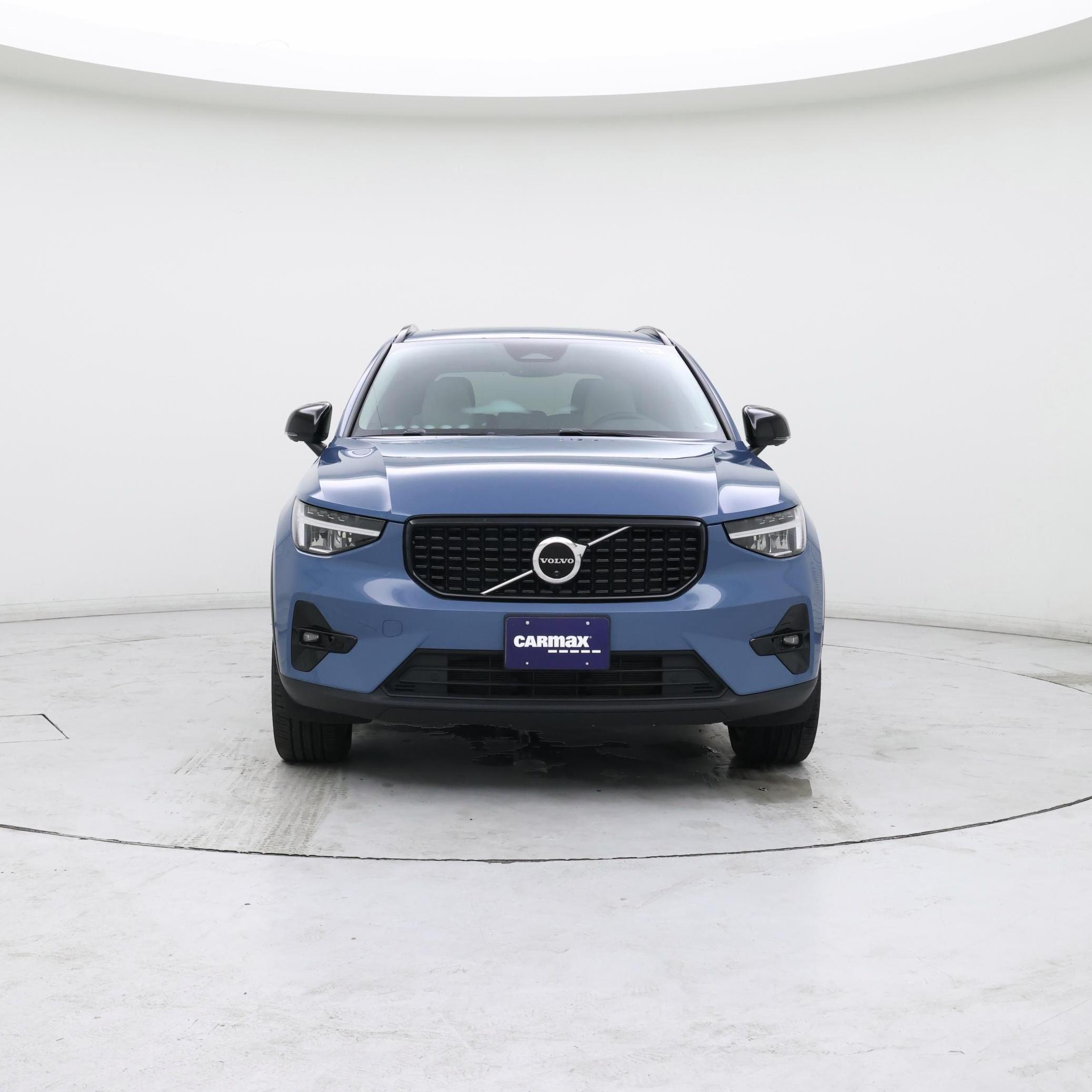 Thumbnail: 2023 Volvo XC40 - 5