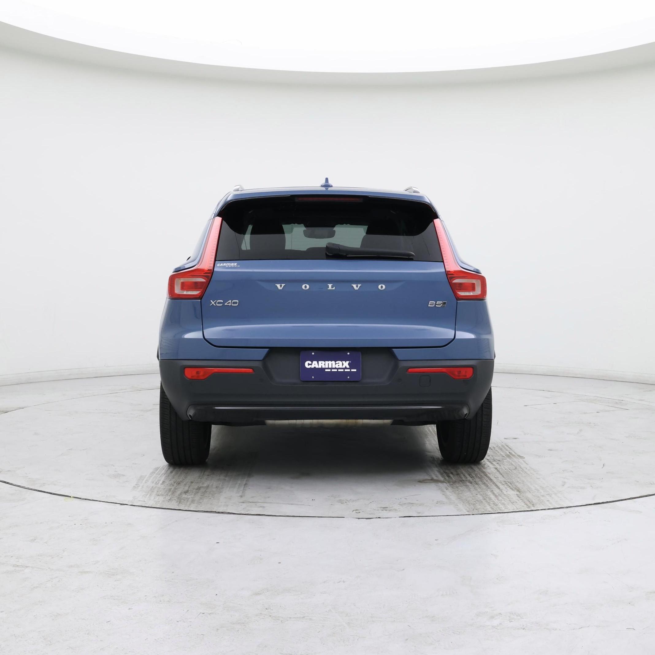 Thumbnail: 2023 Volvo XC40 - 6