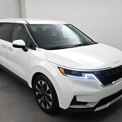 2024 Kia Carnival EX