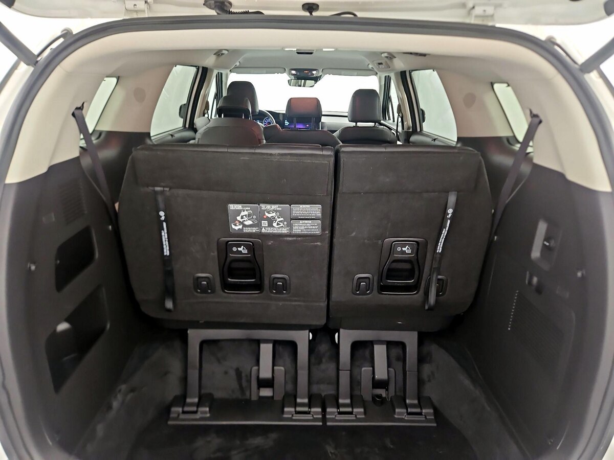 Trunk/Cargo (Seats Up)