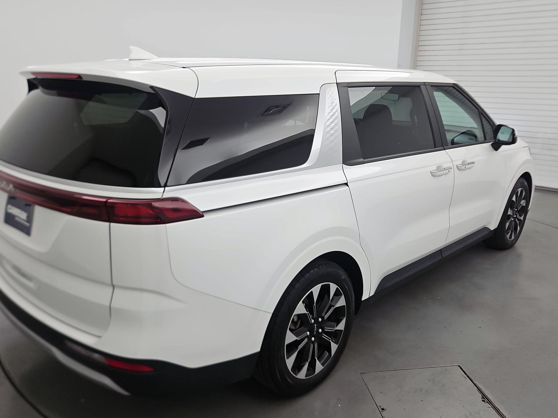 Thumbnail: 2024 Kia Carnival - 5