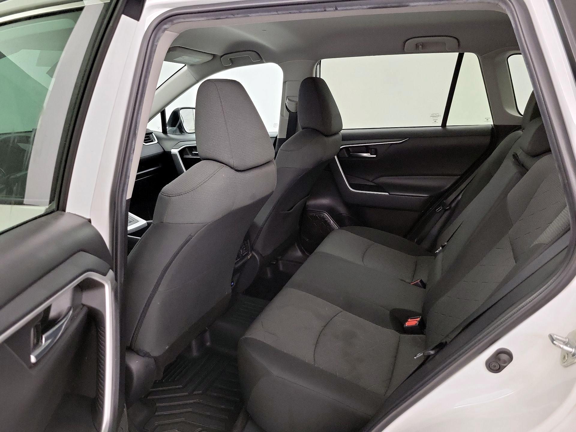 Thumbnail: 2022 Toyota RAV4 - 19