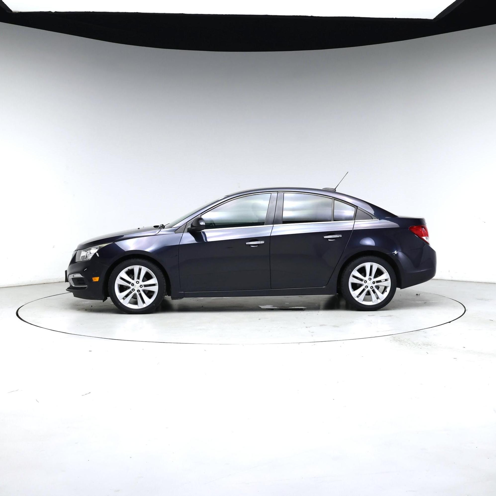 Thumbnail: 2016 Chevrolet Cruze - 3