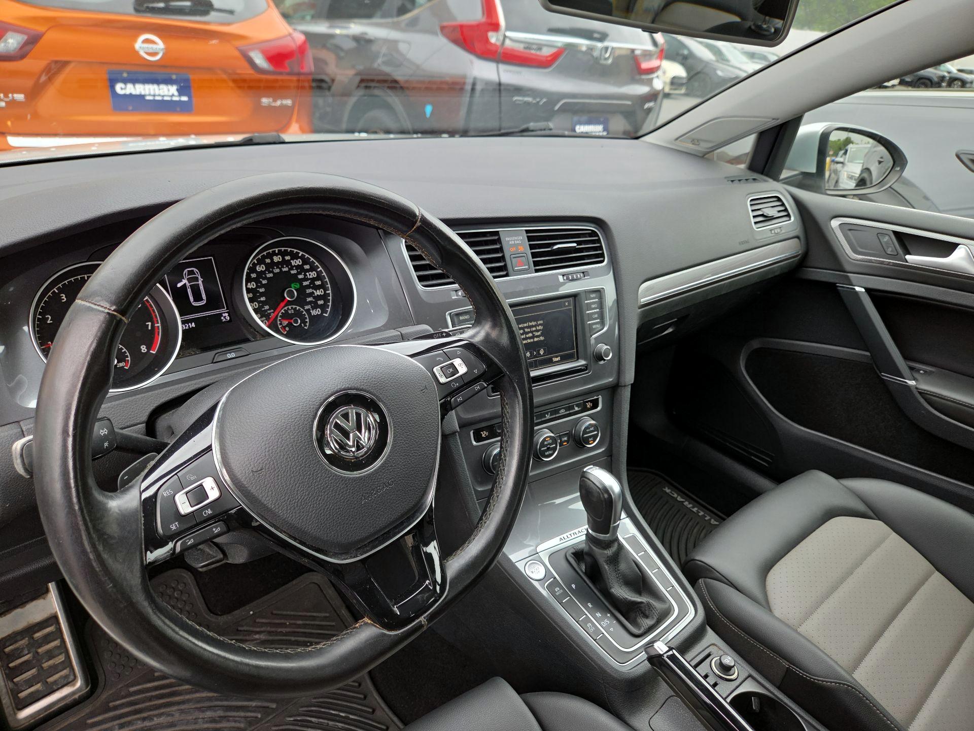 Thumbnail: 2017 Volkswagen Golf - 9