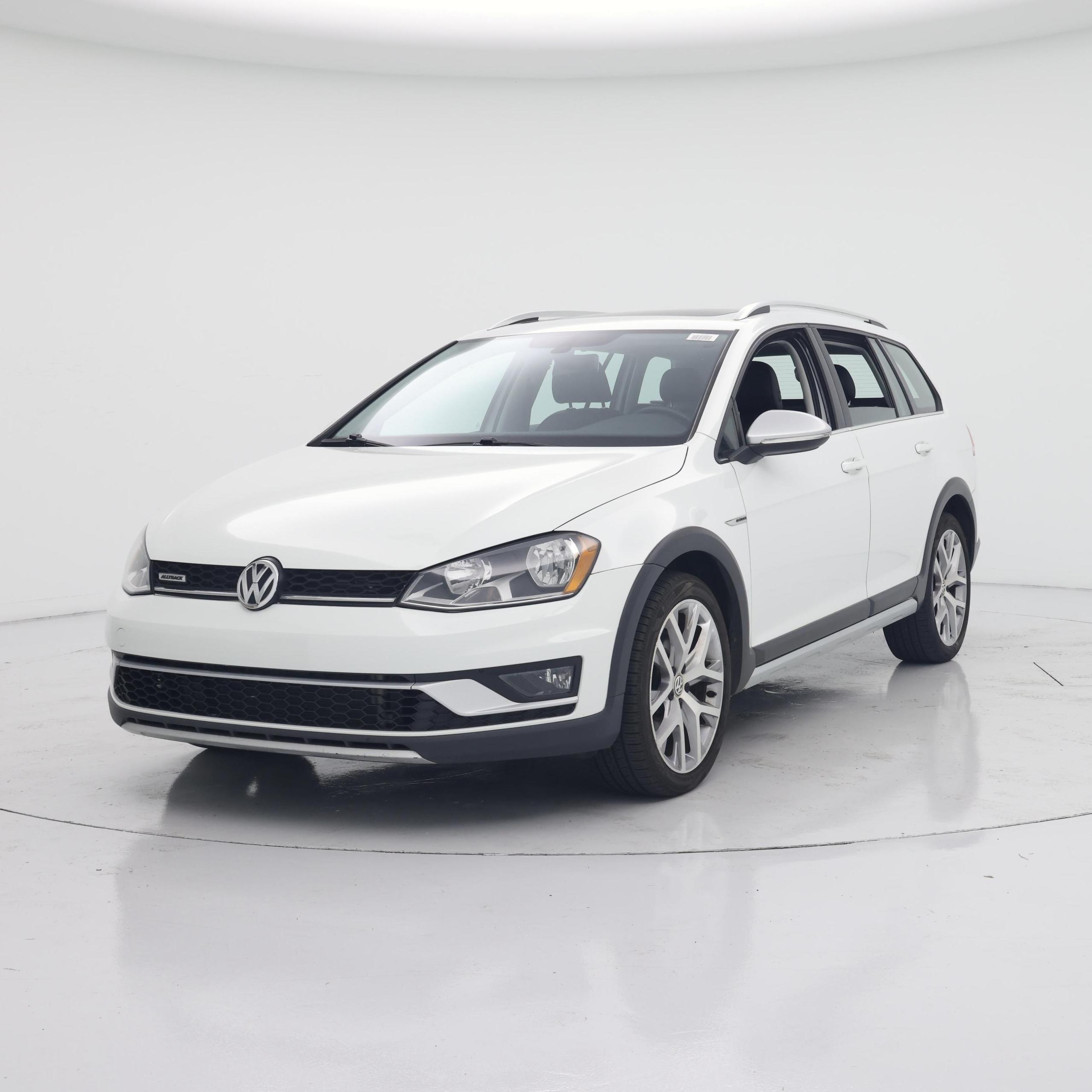 Thumbnail: 2017 Volkswagen Golf - 4