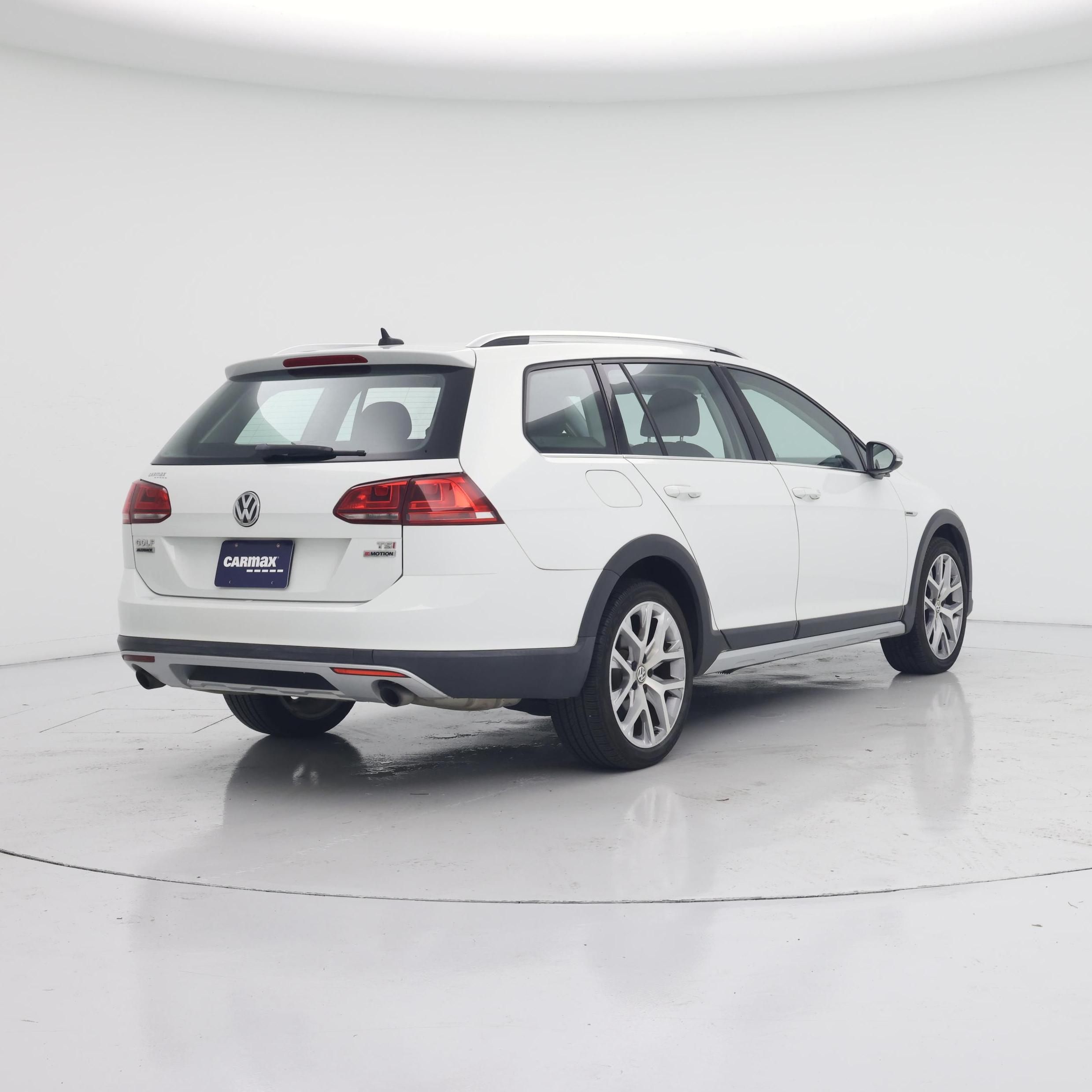 Thumbnail: 2017 Volkswagen Golf - 8