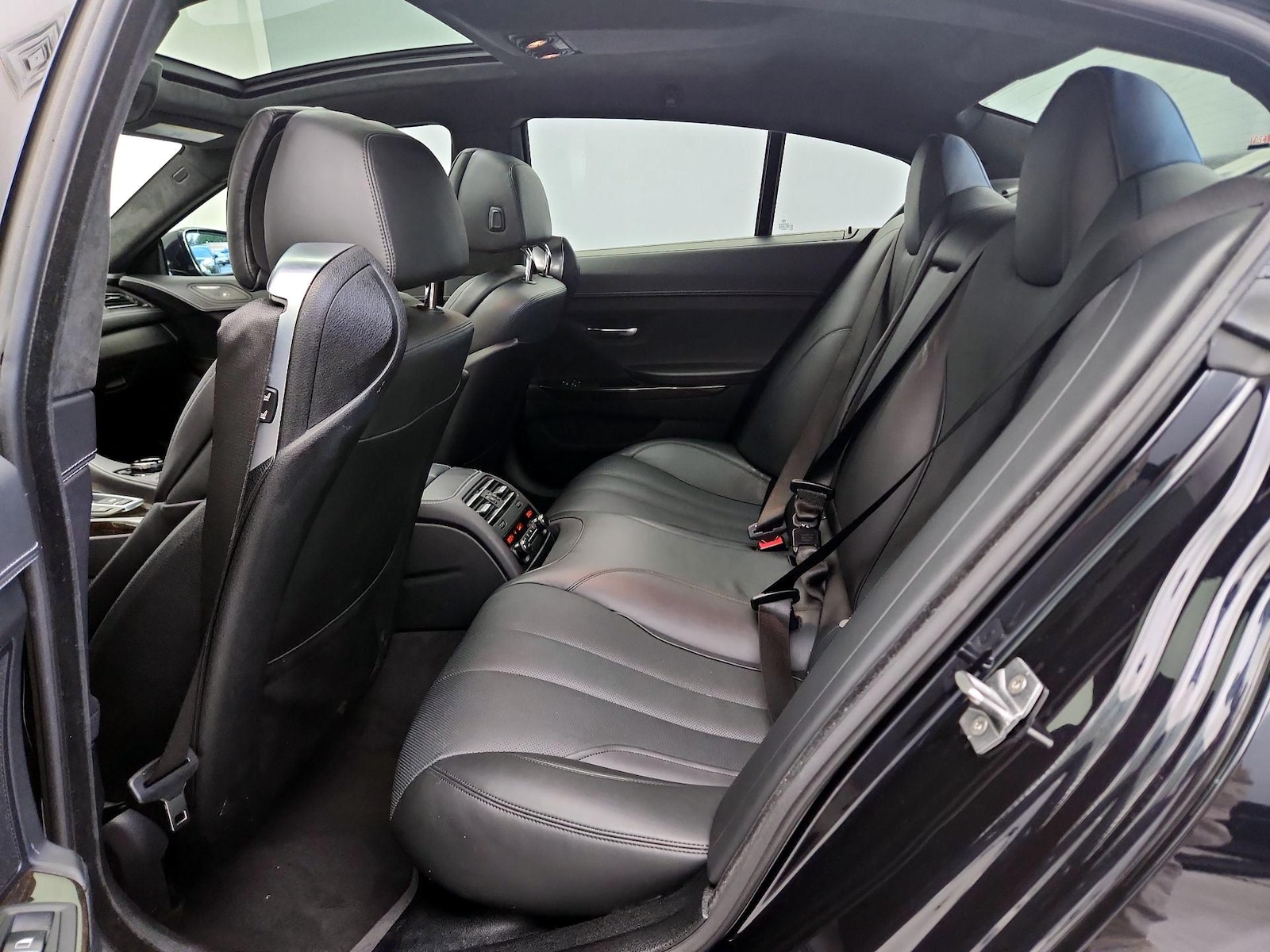 2015 BMW 6 Series 650i - Photo 21