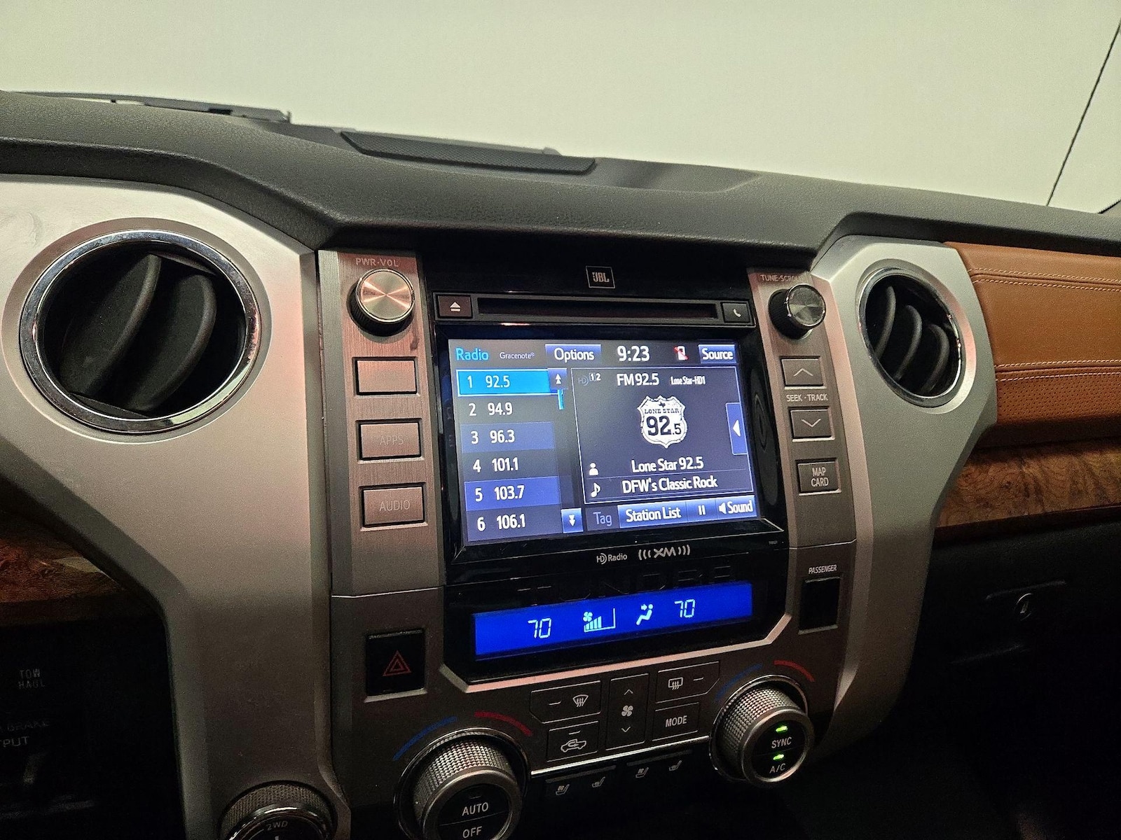 2016 Toyota Tundra 1794 Edition - Photo 16