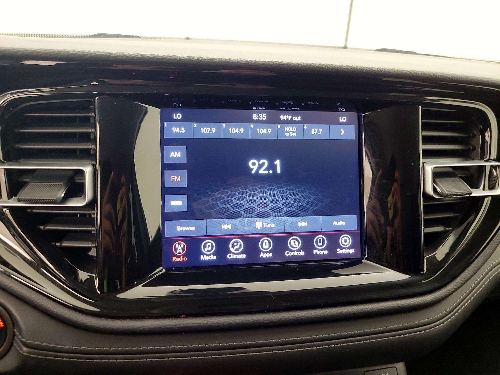 2022 Dodge Durango SXT - Photo 16