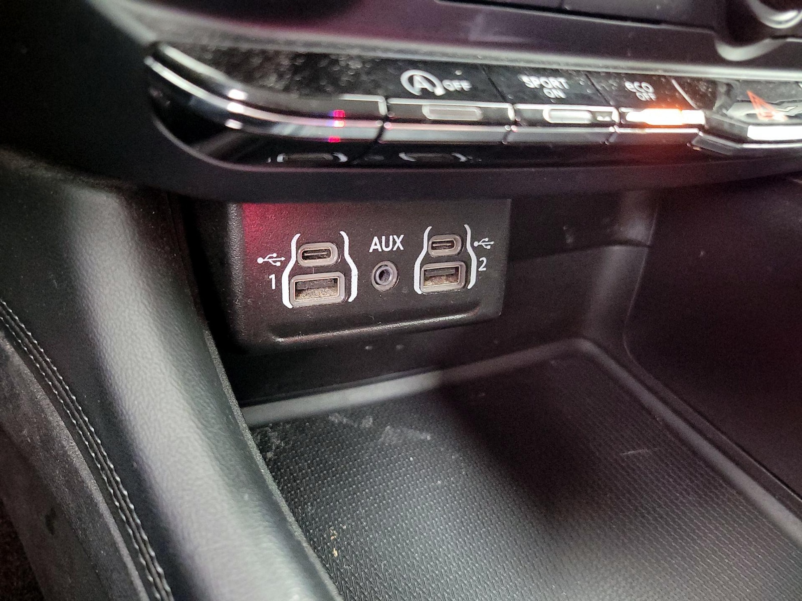 2022 Dodge Durango SXT - Photo 19