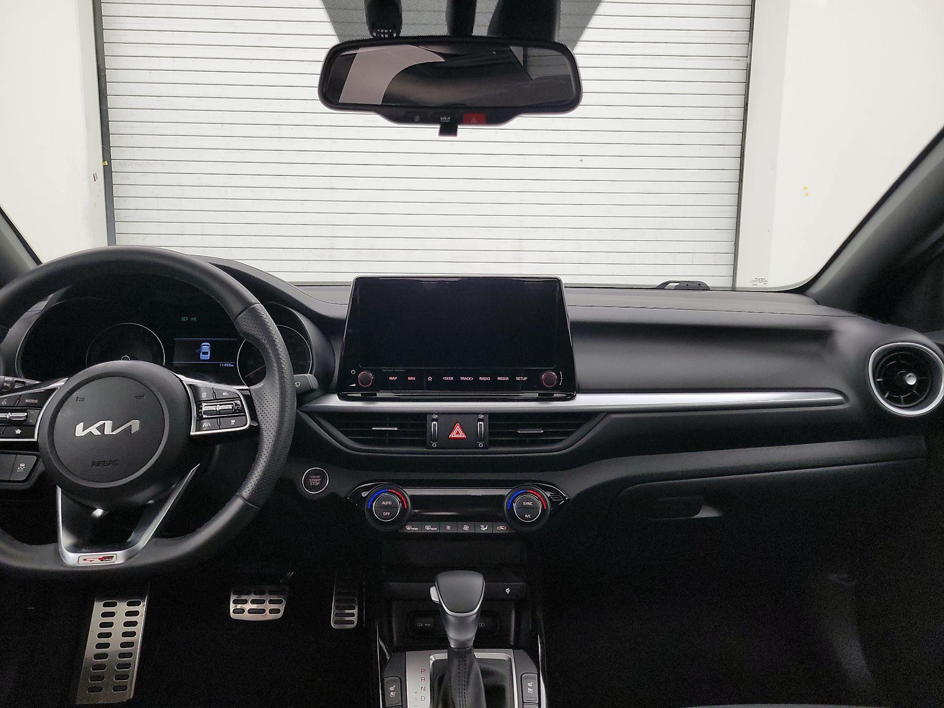 Thumbnail: 2023 Kia Forte - 9