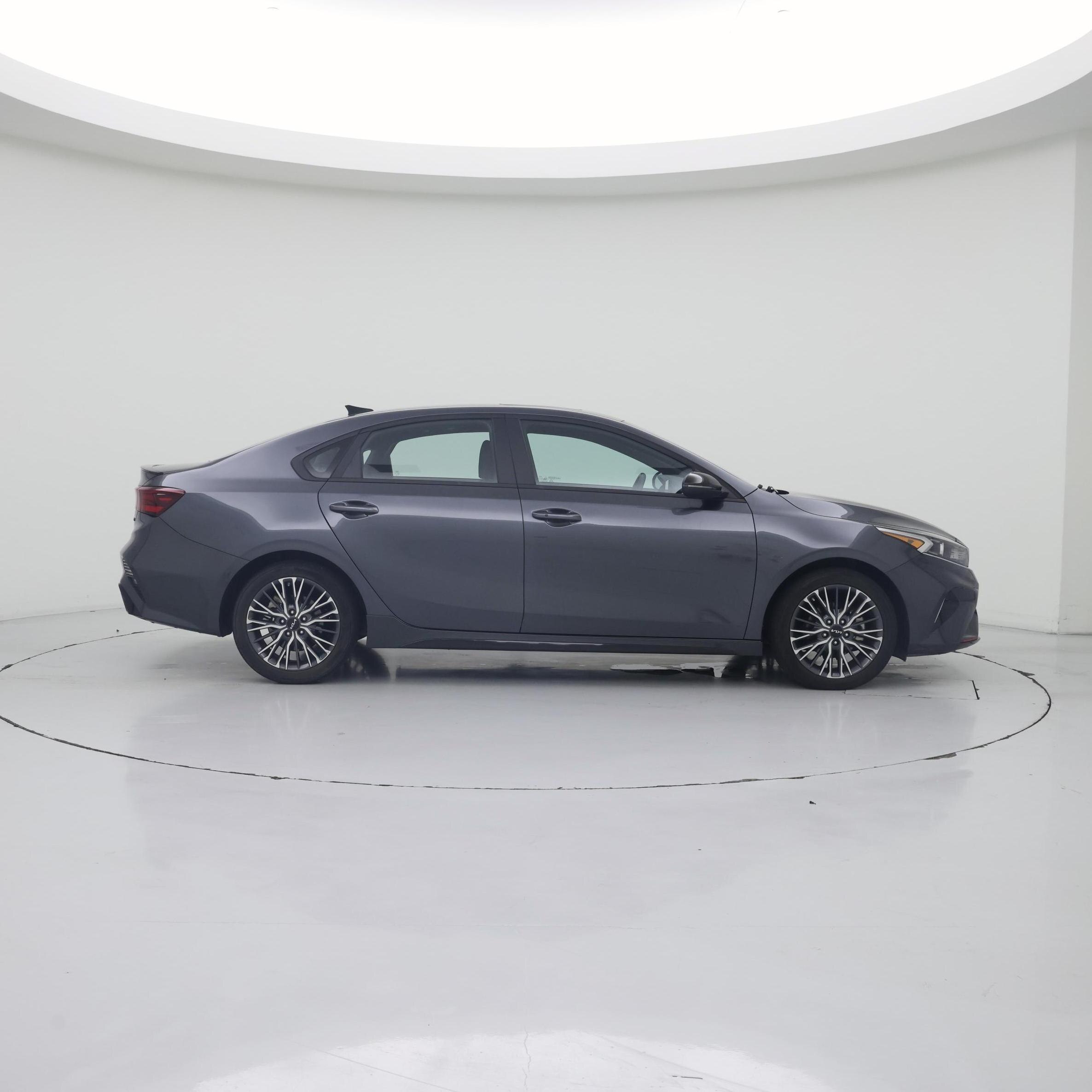 Thumbnail: 2023 Kia Forte - 7