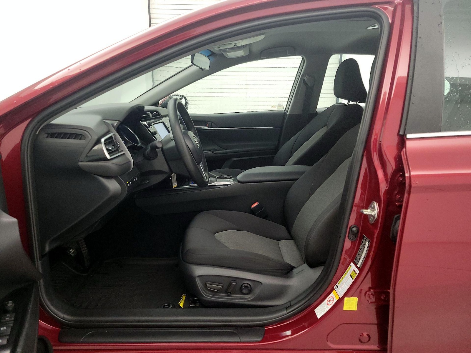 Power Seat(s) & Side Airbags