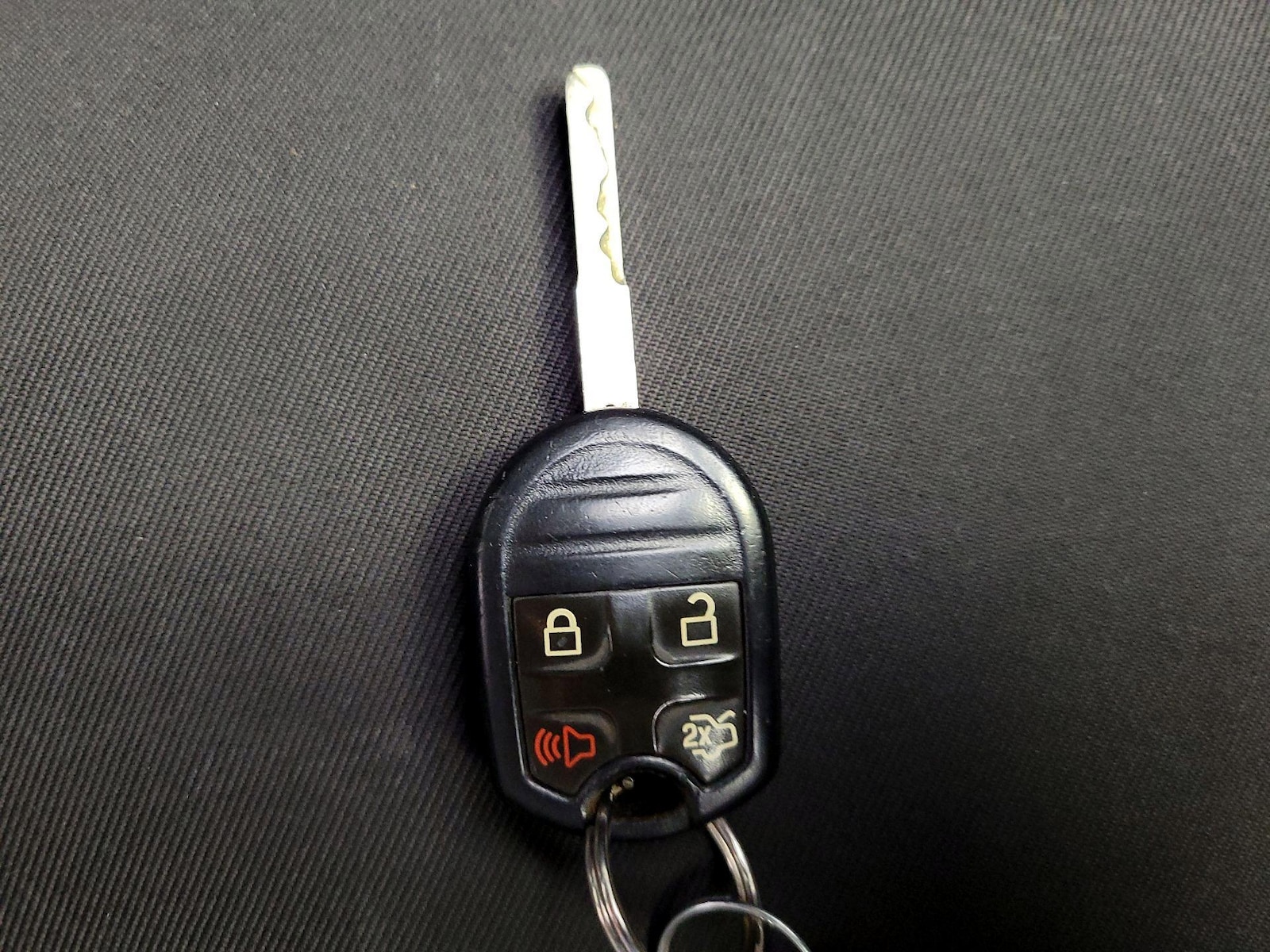2015 Ford Fiesta SE - Photo 22