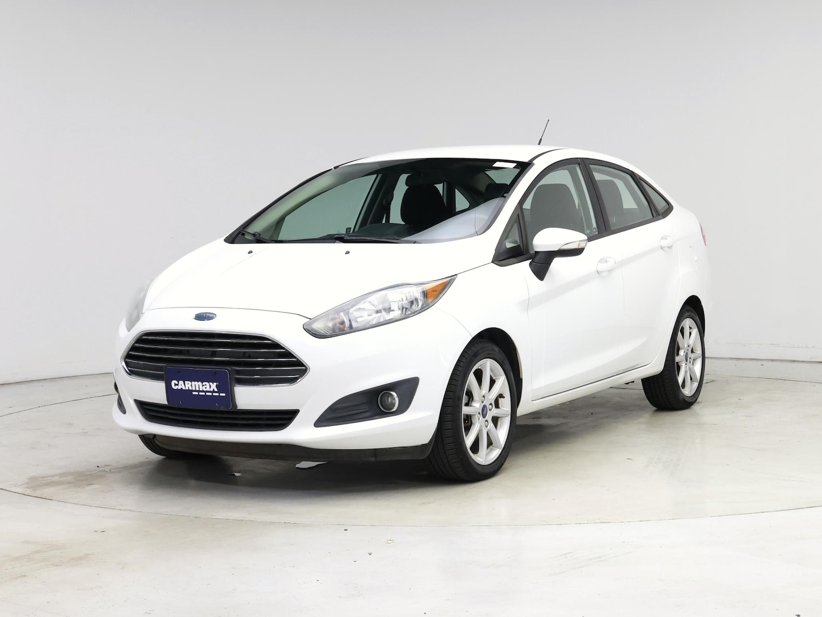 2015 Ford Fiesta SE - Photo 5