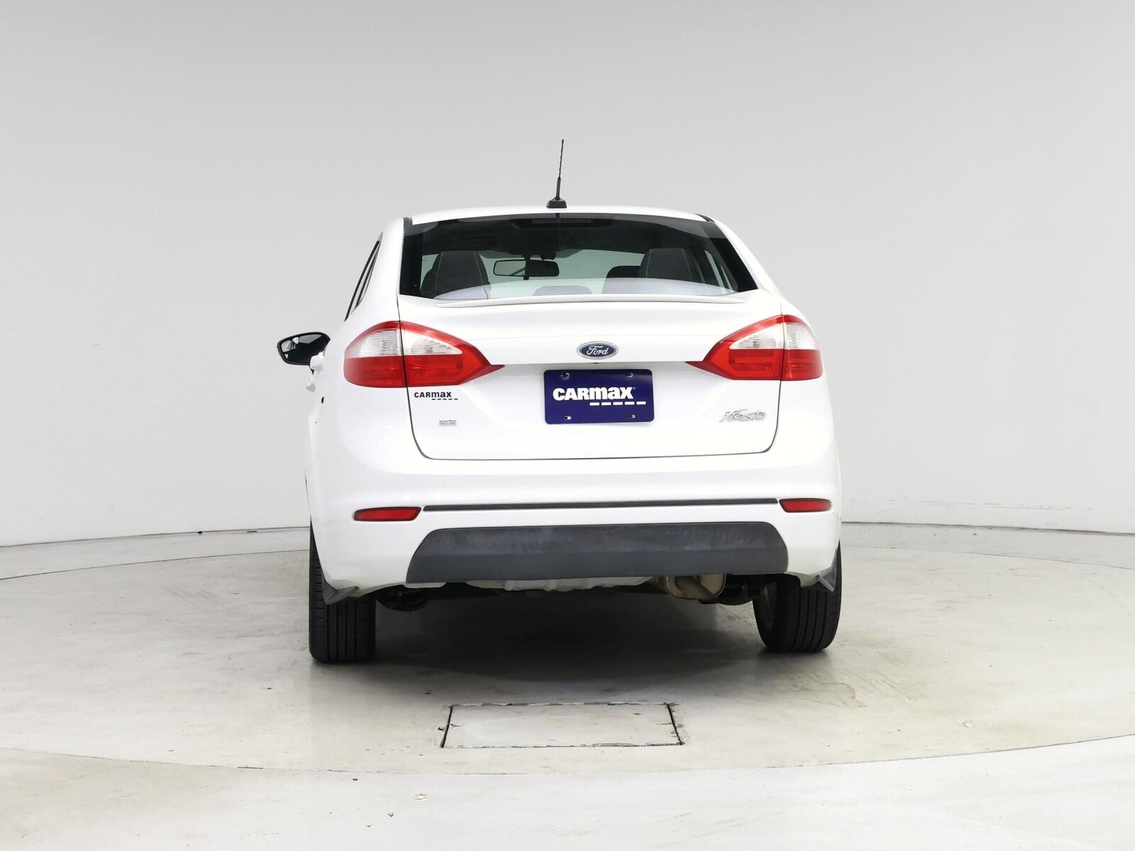 2015 Ford Fiesta SE - Photo 7