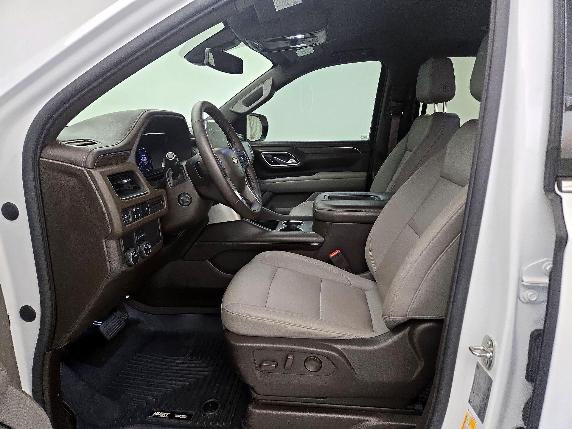 Thumbnail: 2022 Chevrolet Suburban - 11