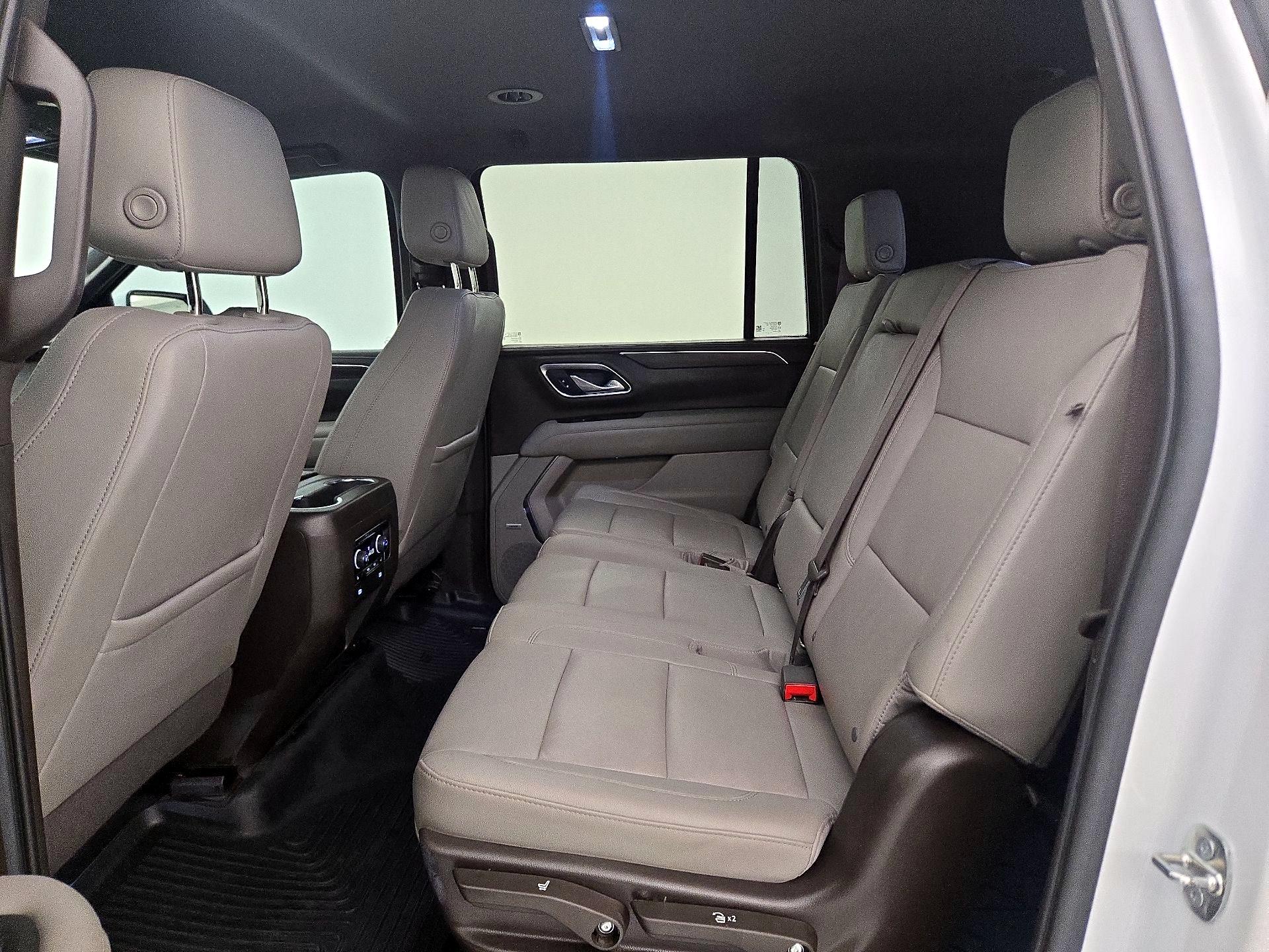 Thumbnail: 2022 Chevrolet Suburban - 19
