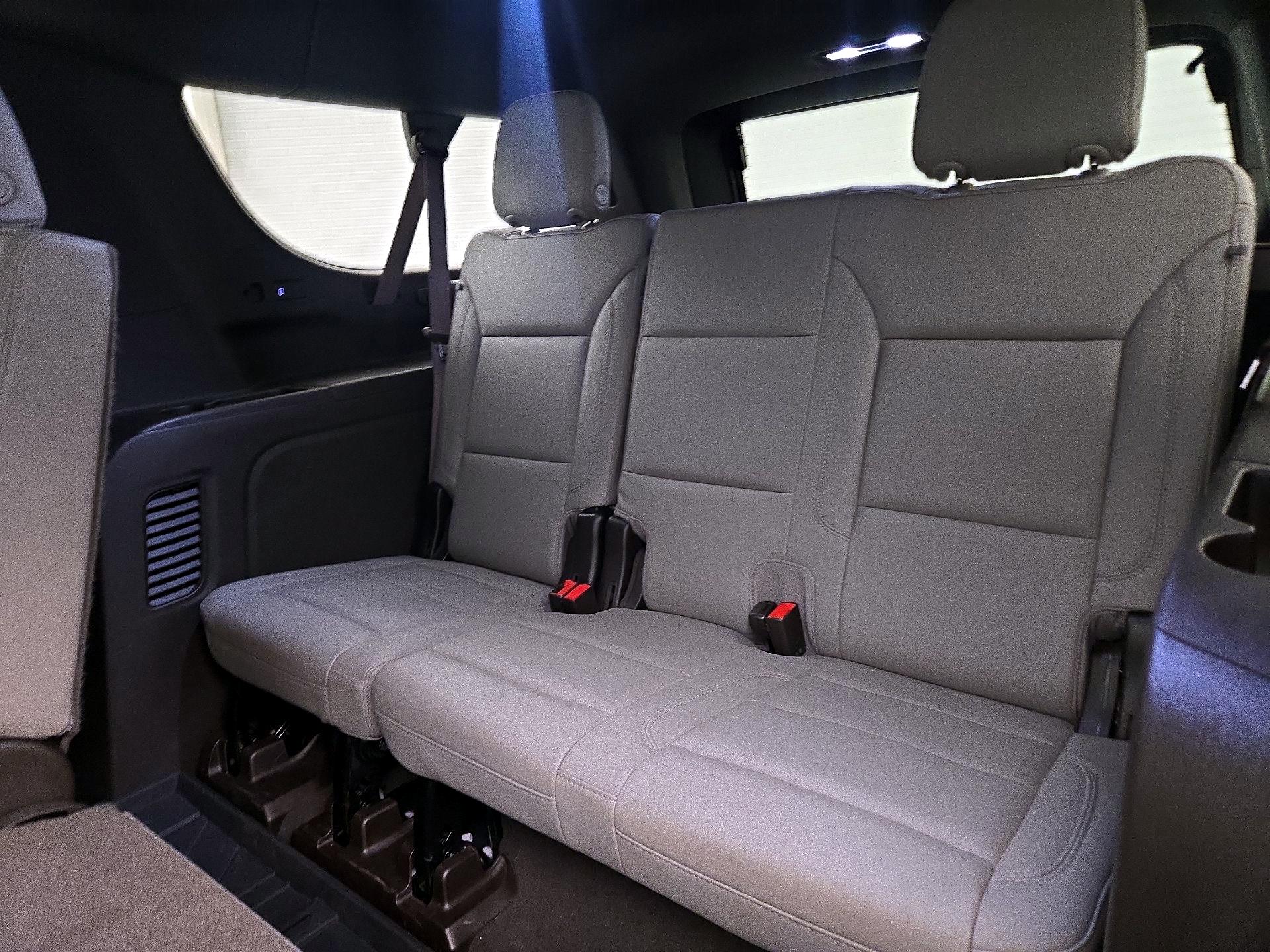 Thumbnail: 2022 Chevrolet Suburban - 20