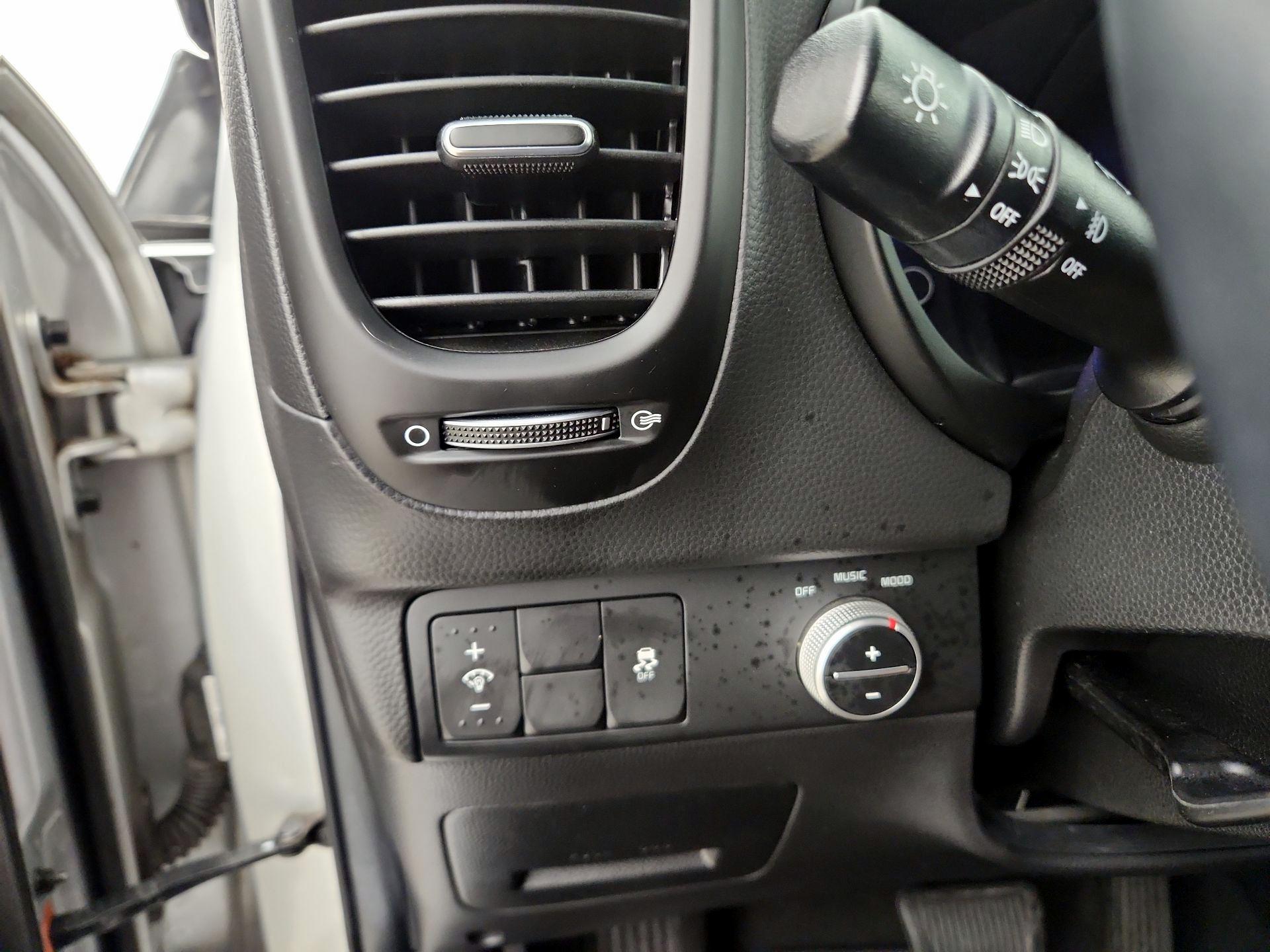 Thumbnail: 2019 Kia Soul - 13