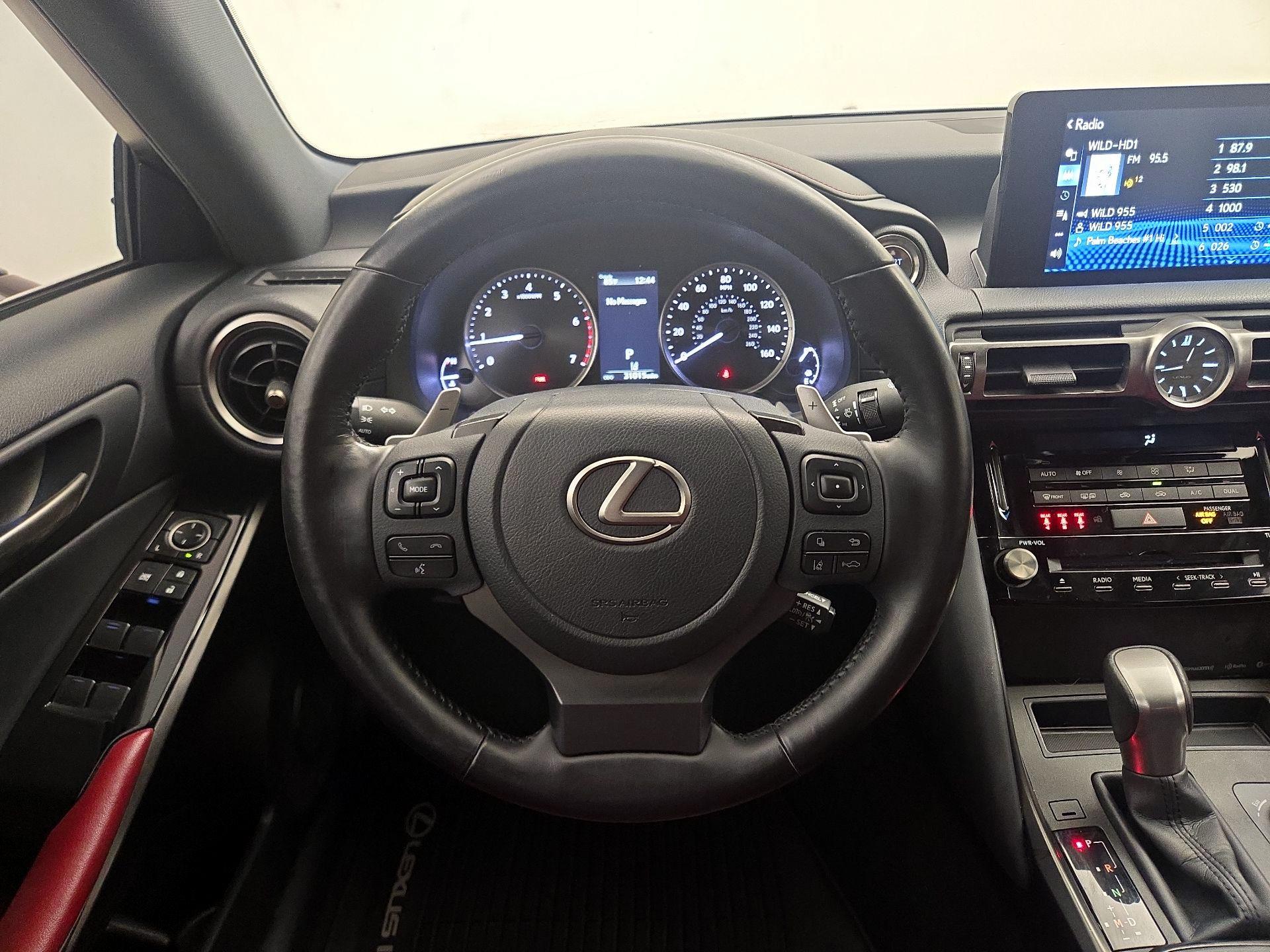 Thumbnail: 2022 Lexus IS - 10