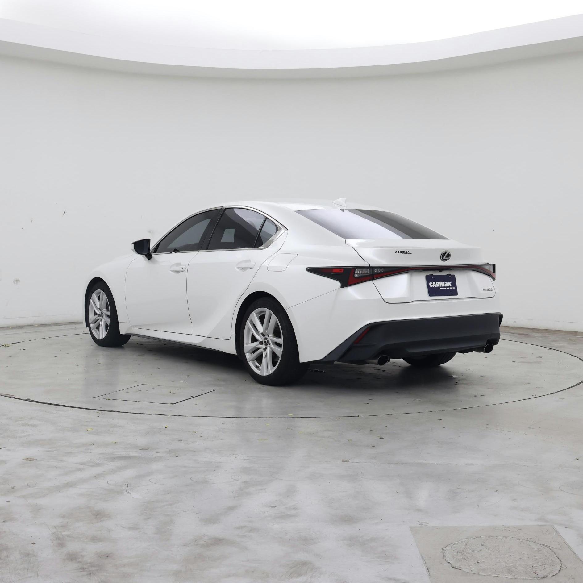 Thumbnail: 2022 Lexus IS - 2