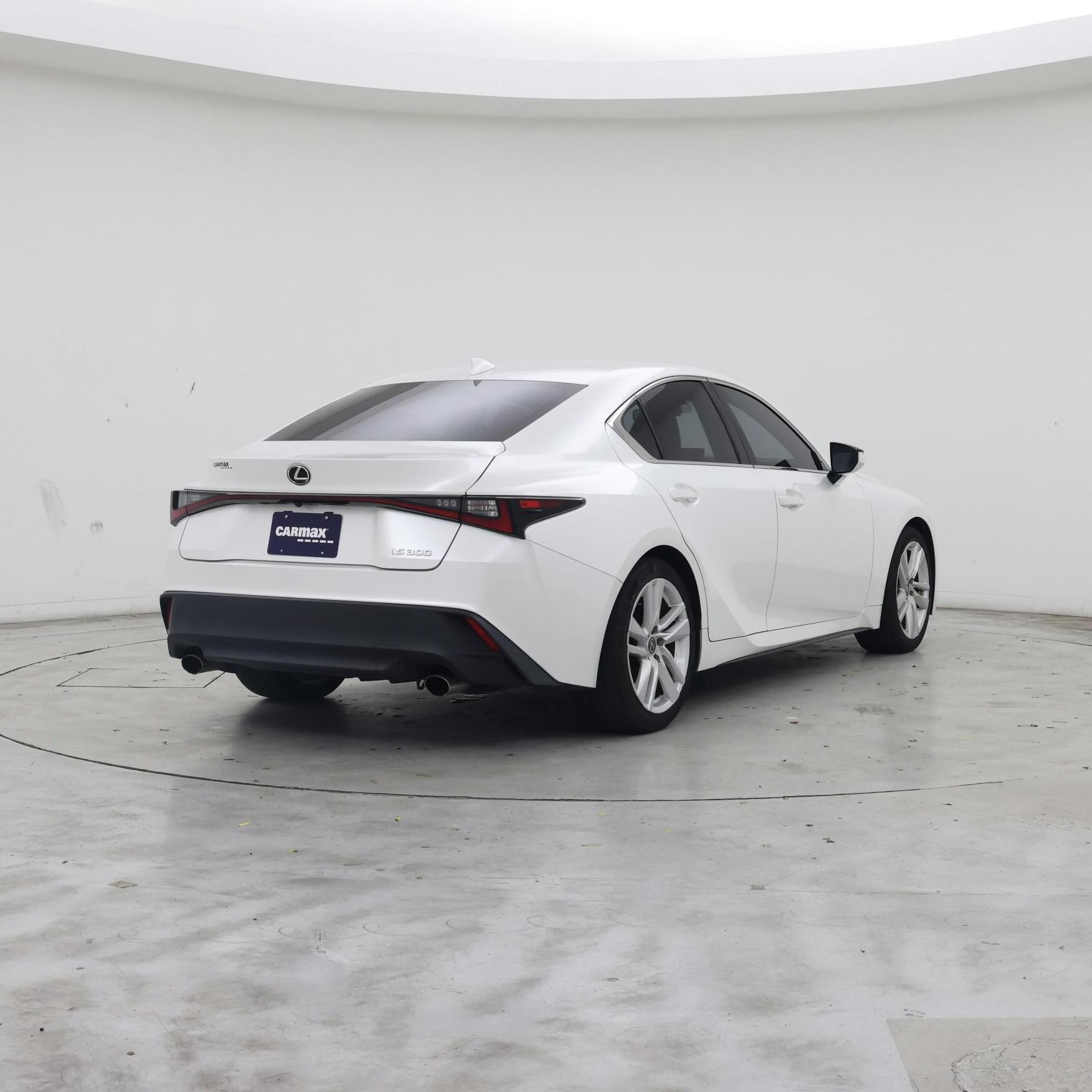 Thumbnail: 2022 Lexus IS - 8