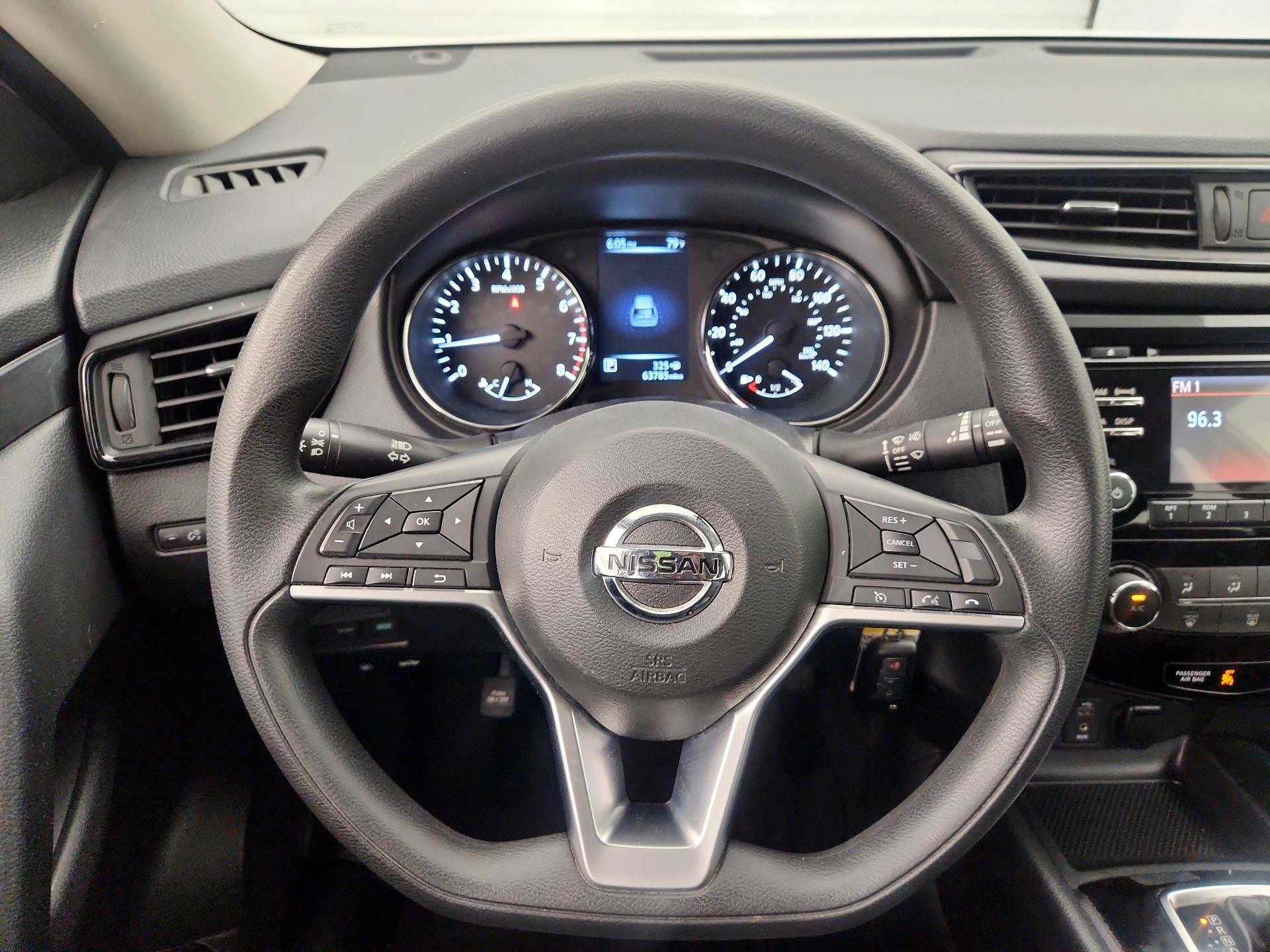 Thumbnail: 2017 Nissan Rogue - 10