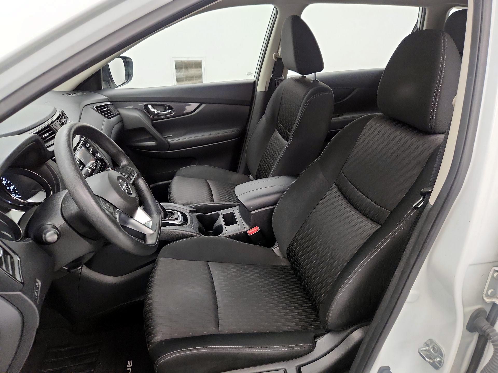 Thumbnail: 2017 Nissan Rogue - 11