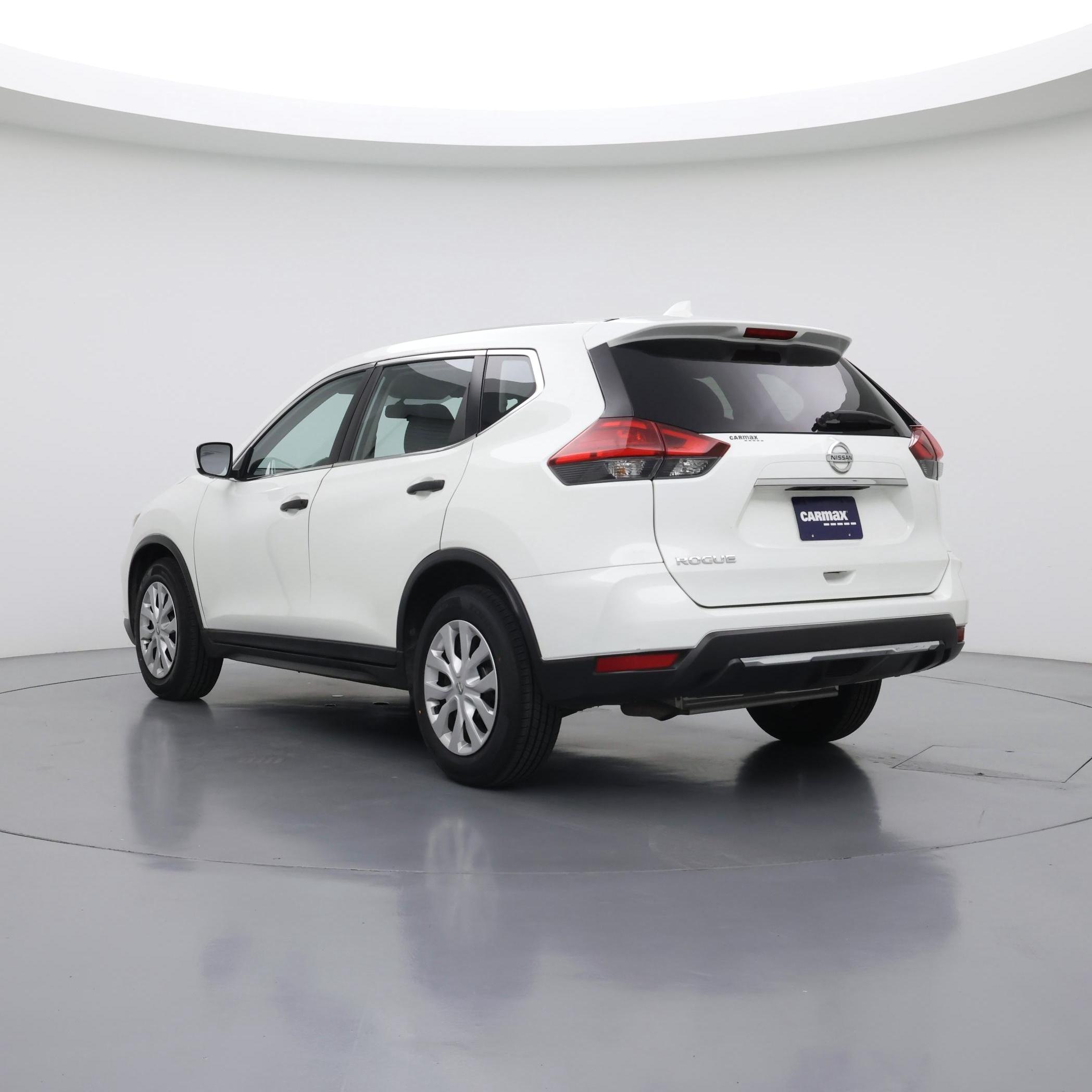 Thumbnail: 2017 Nissan Rogue - 2