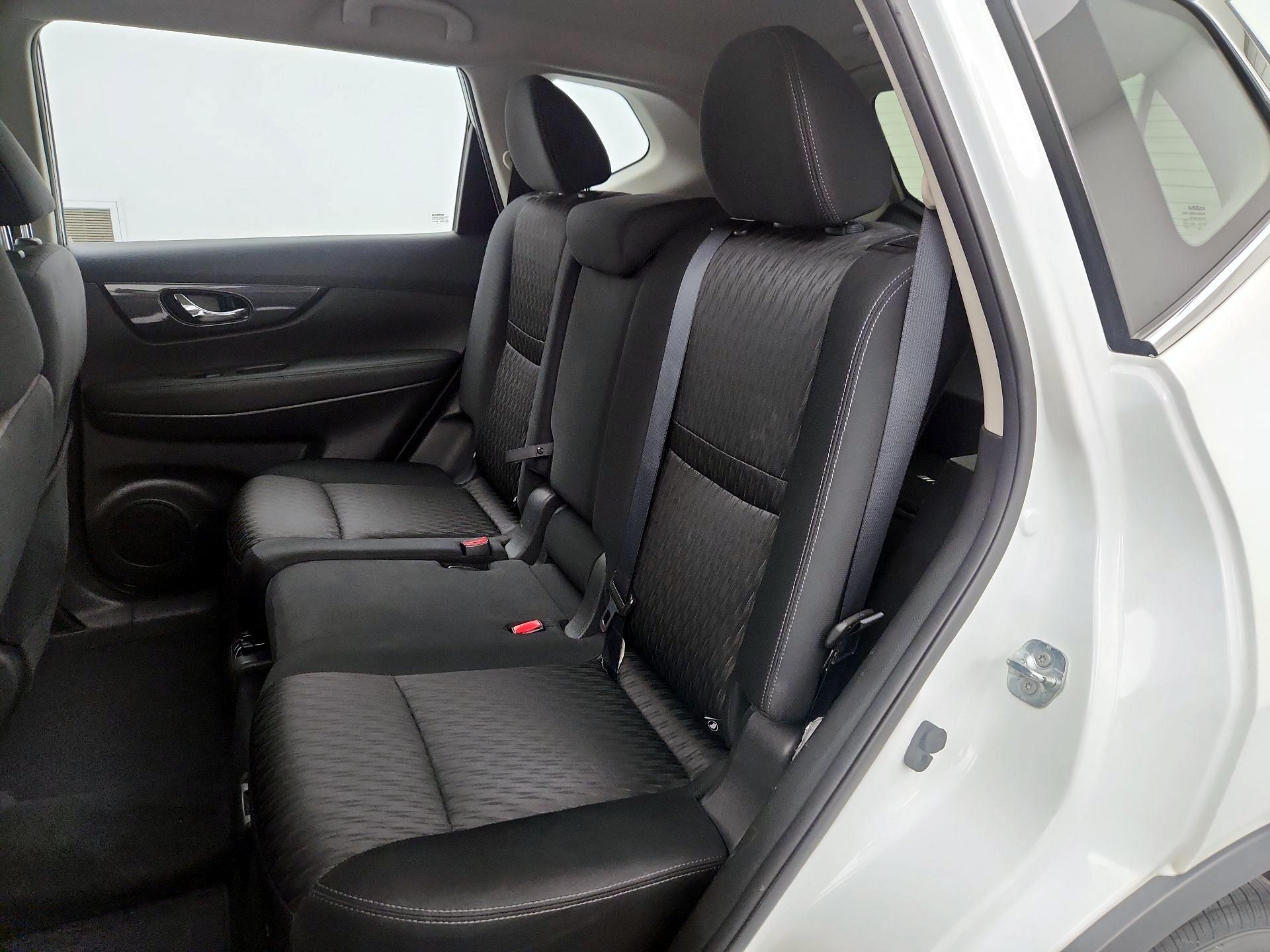 Thumbnail: 2017 Nissan Rogue - 19
