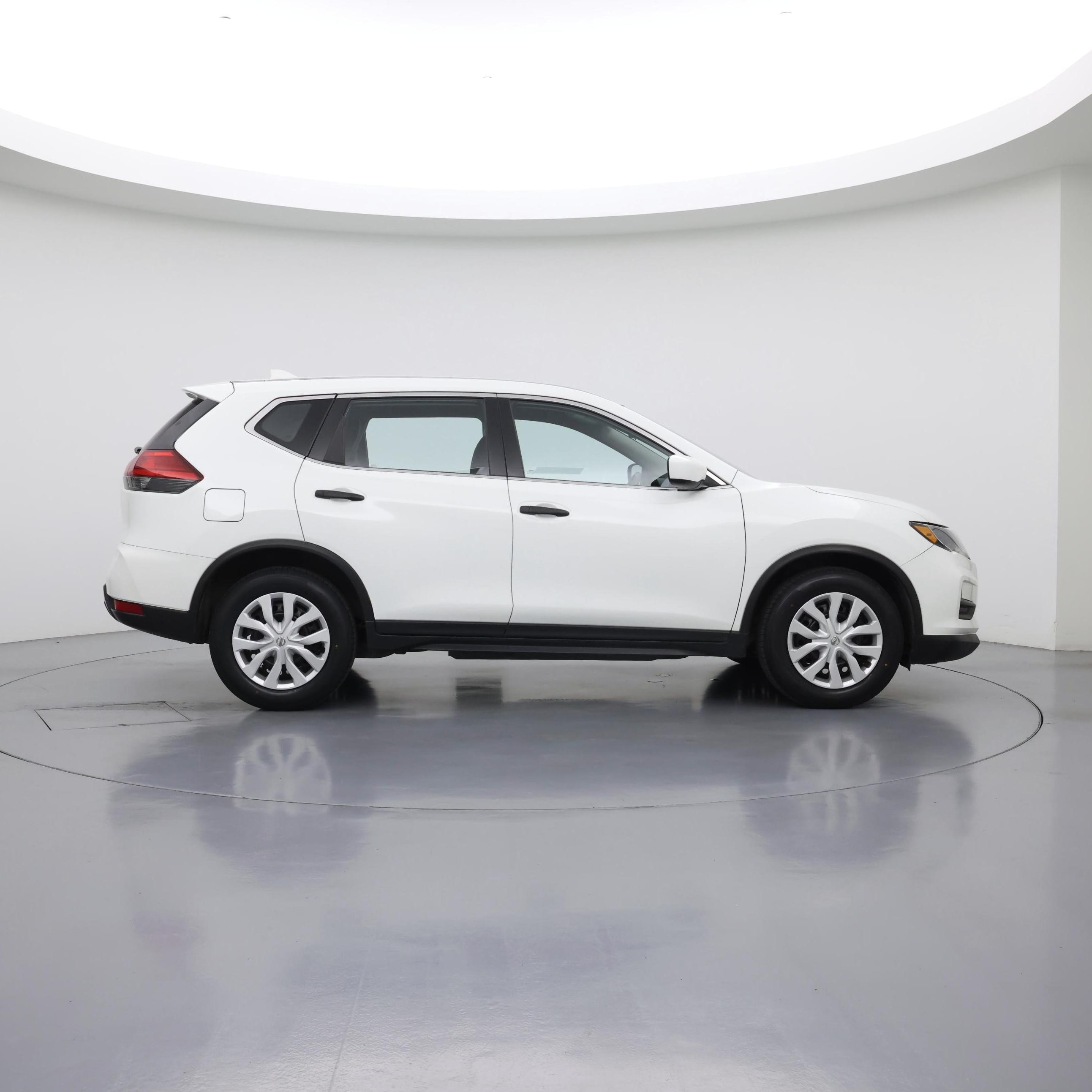 Thumbnail: 2017 Nissan Rogue - 7