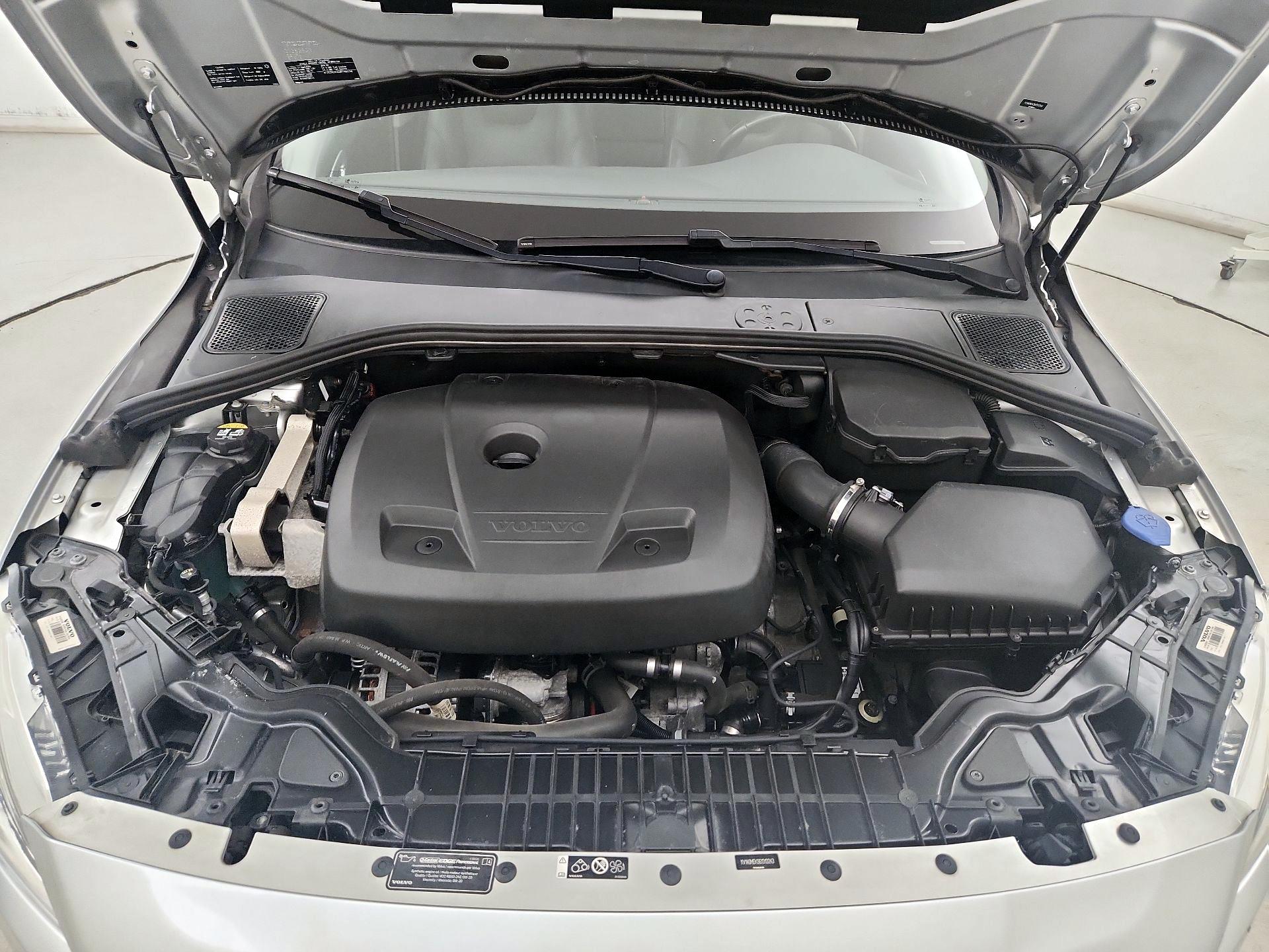 Thumbnail: 2016 Volvo V60 - 20