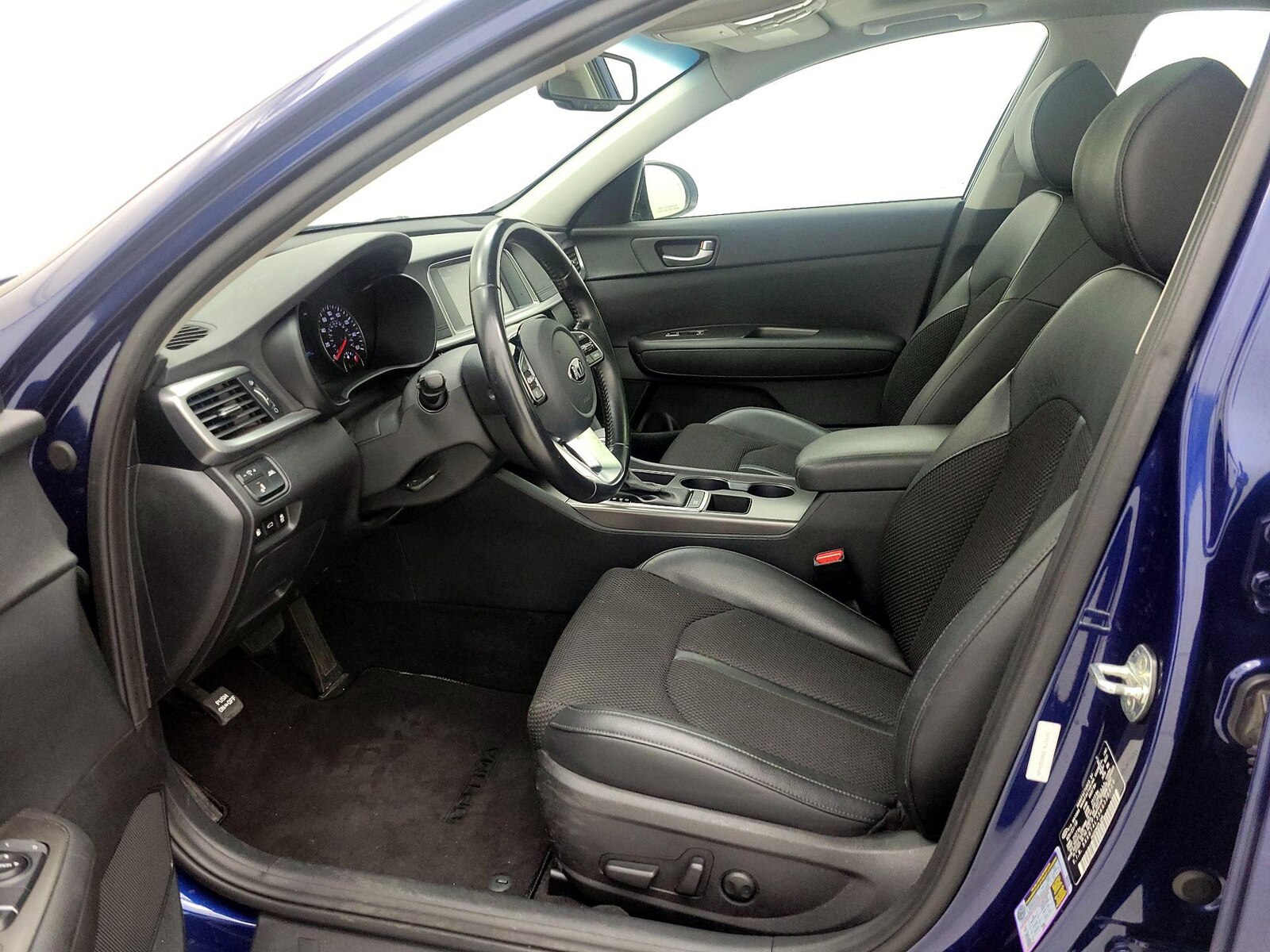 Power Seat(s) & Side Airbags