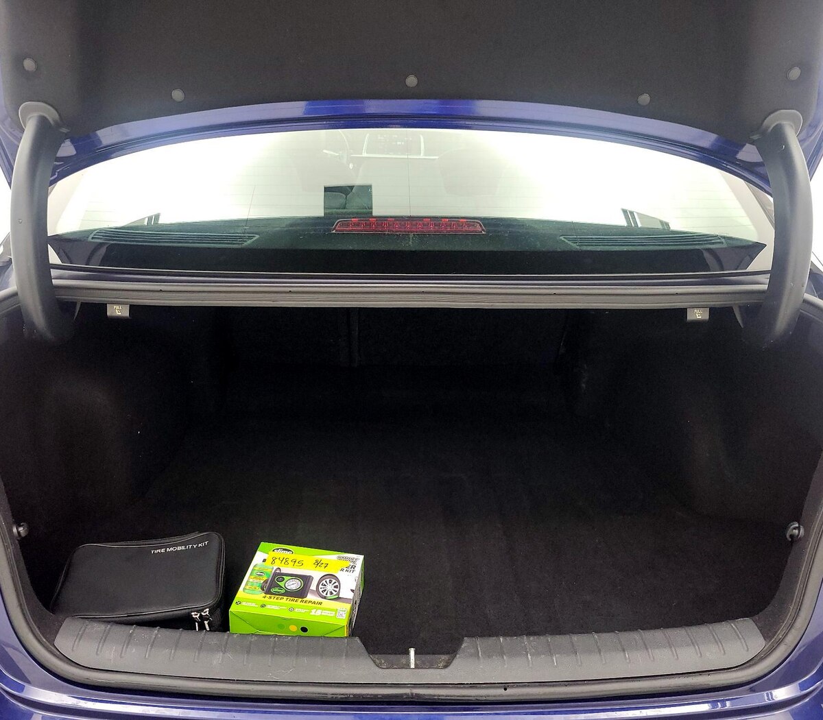 Trunk/Cargo (Seats Up)