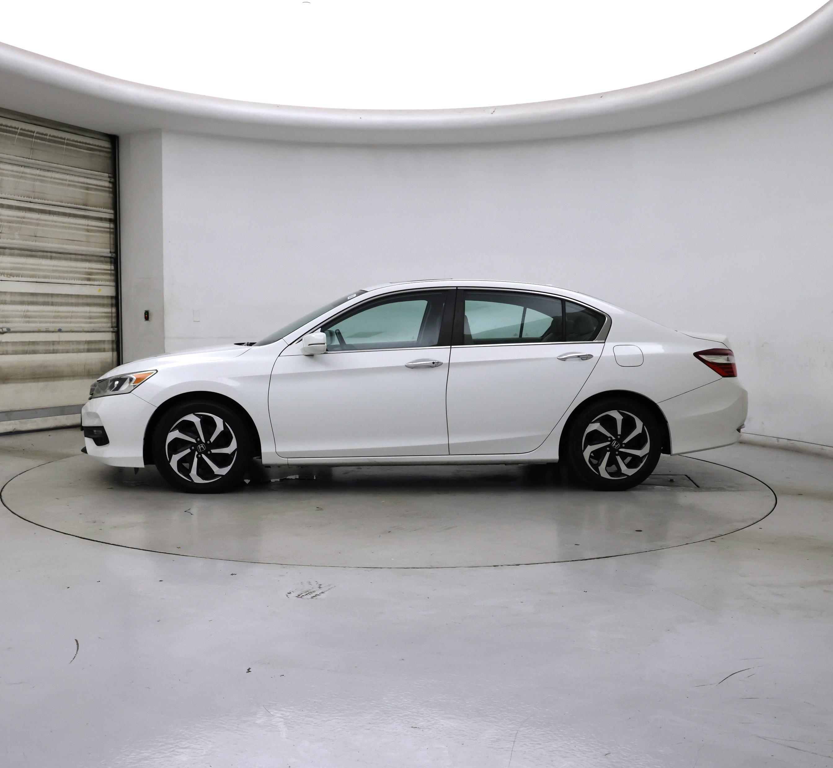Thumbnail: 2016 Honda Accord - 3