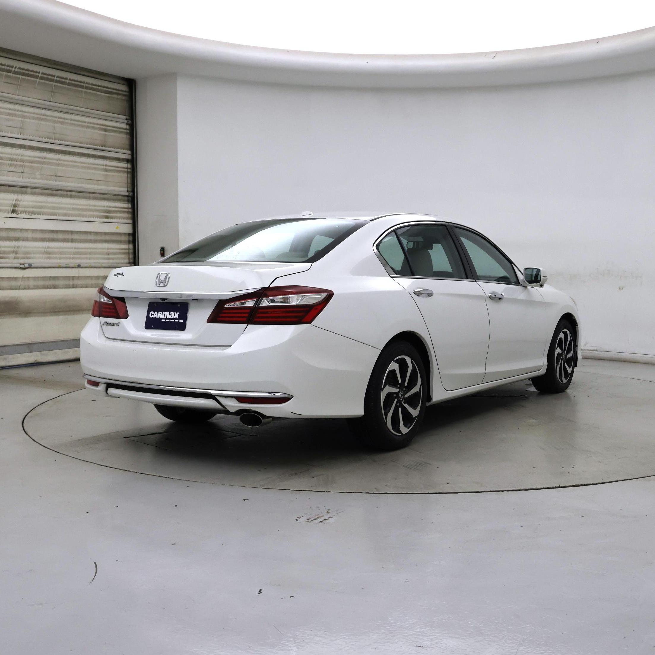 Thumbnail: 2016 Honda Accord - 8