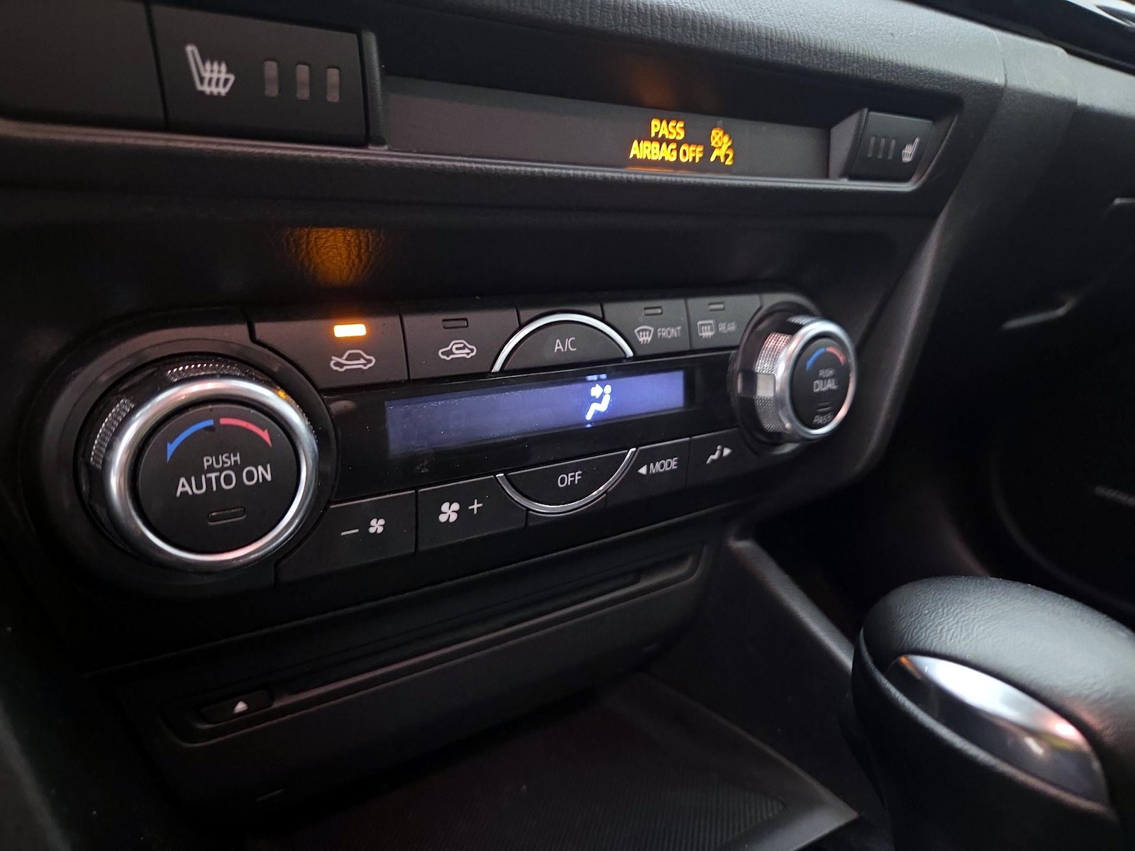 2014 Mazda MAZDA3 s Grand Touring - Photo 15