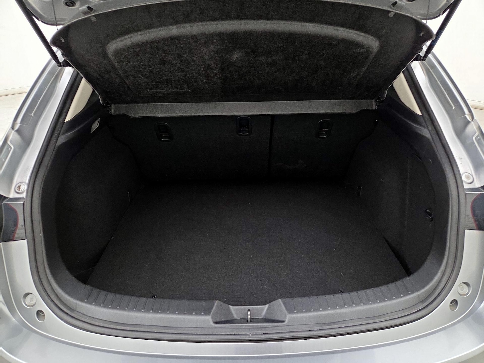 2014 Mazda MAZDA3 s Grand Touring - Photo 18