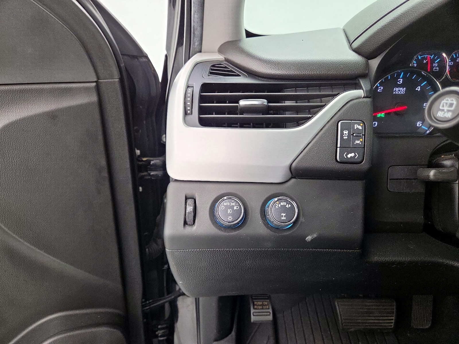 2019 GMC Yukon SLT Standard Edition - Photo 14