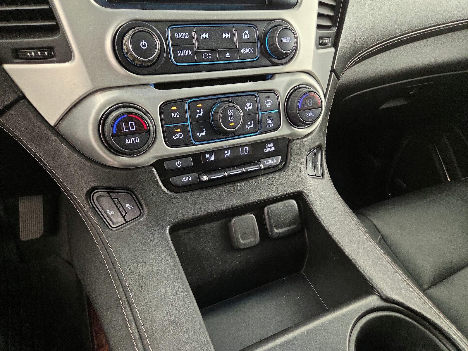 2019 GMC Yukon SLT Standard Edition - Photo 18