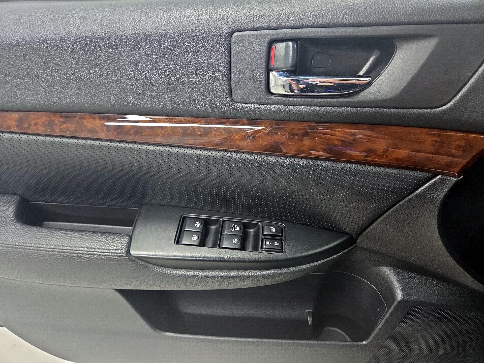 Thumbnail: 2014 Subaru Legacy - 10
