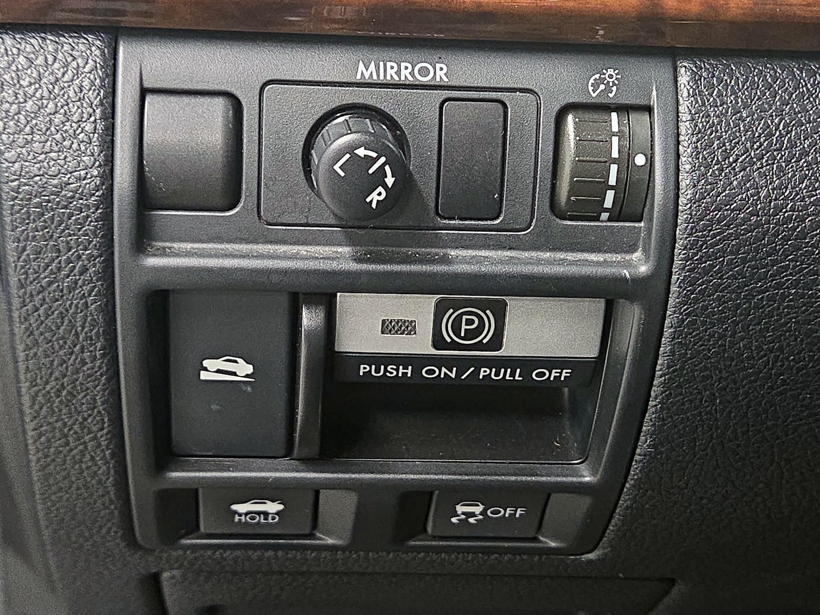 2014 Subaru Legacy 2.5i Limited - Photo 12