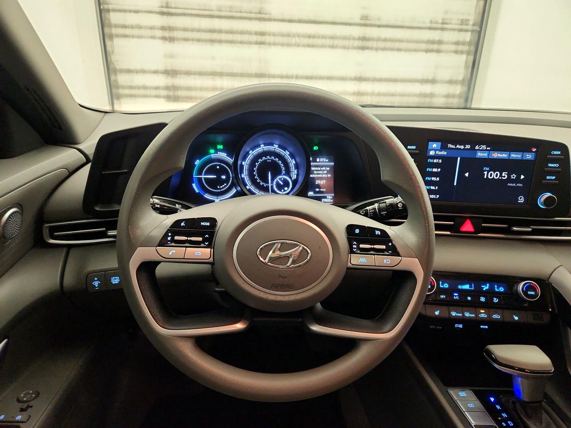 Thumbnail: 2023 Hyundai Elantra - 10