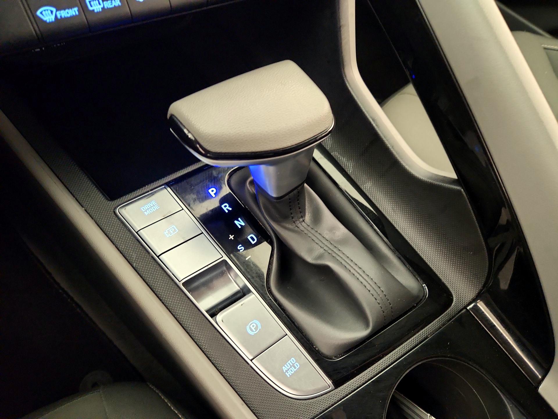 Thumbnail: 2023 Hyundai Elantra - 17