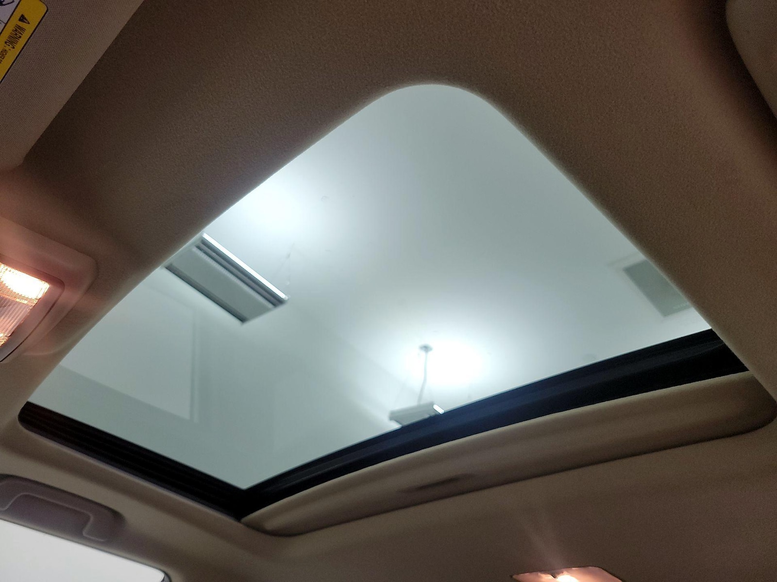 Sunroof(s) & Overhead Airbags