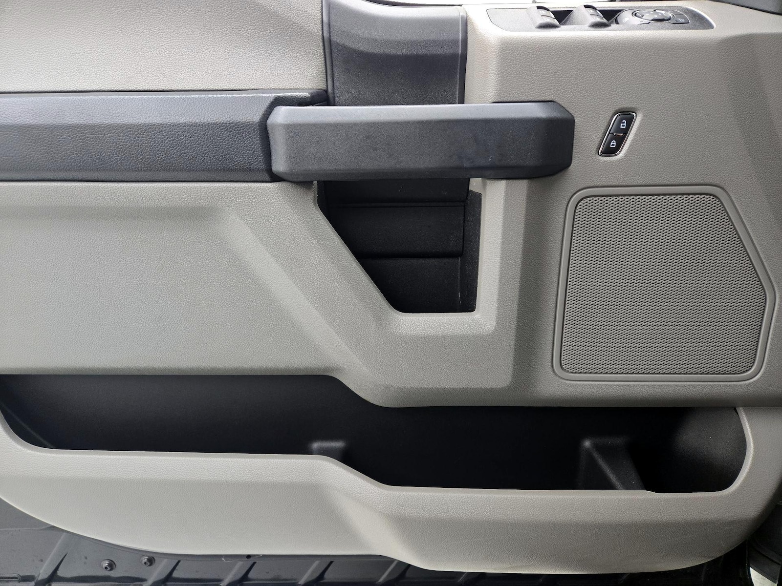 2018 Ford F-150 XL - Photo 13