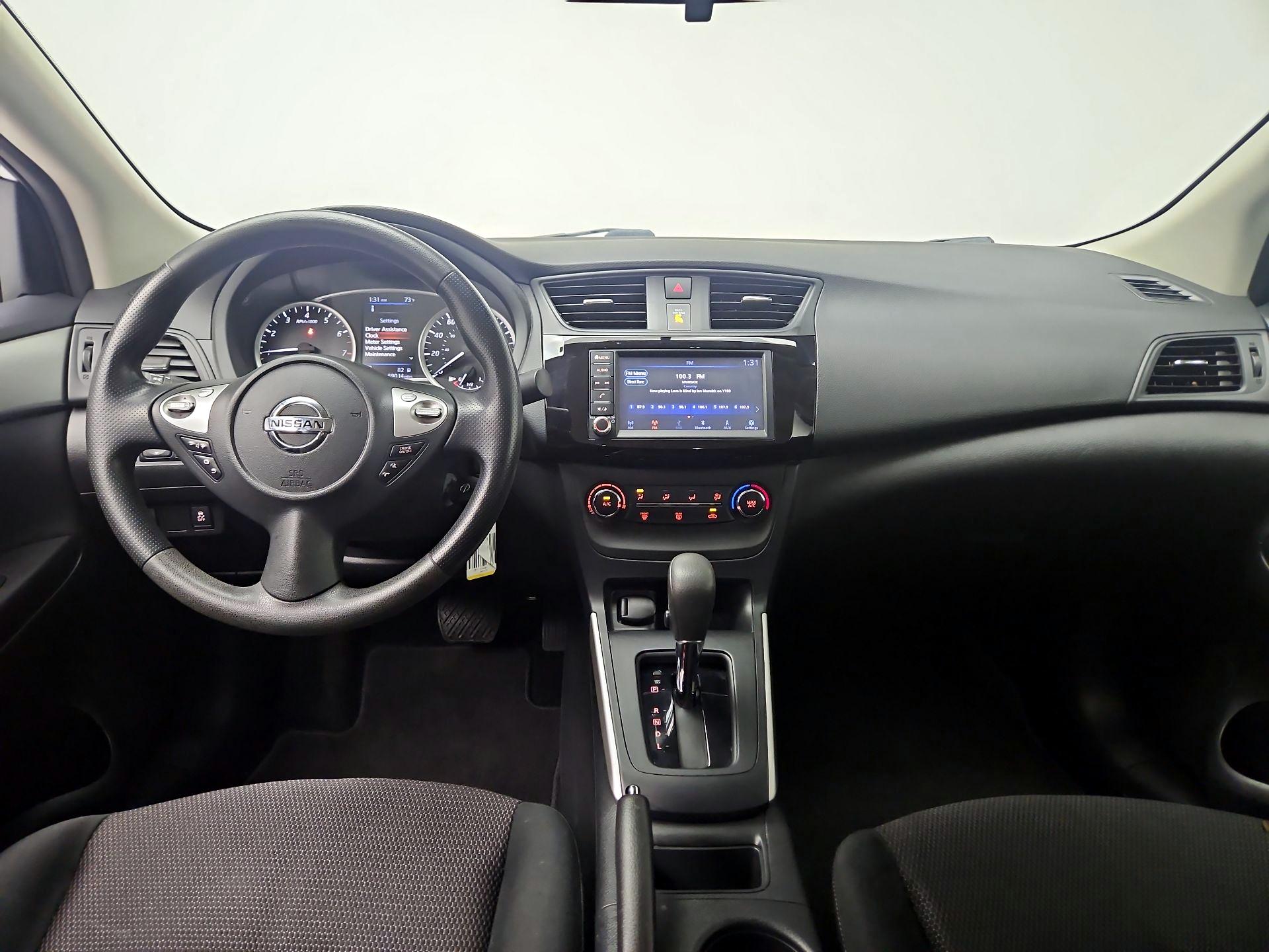 Thumbnail: 2019 Nissan Sentra - 9