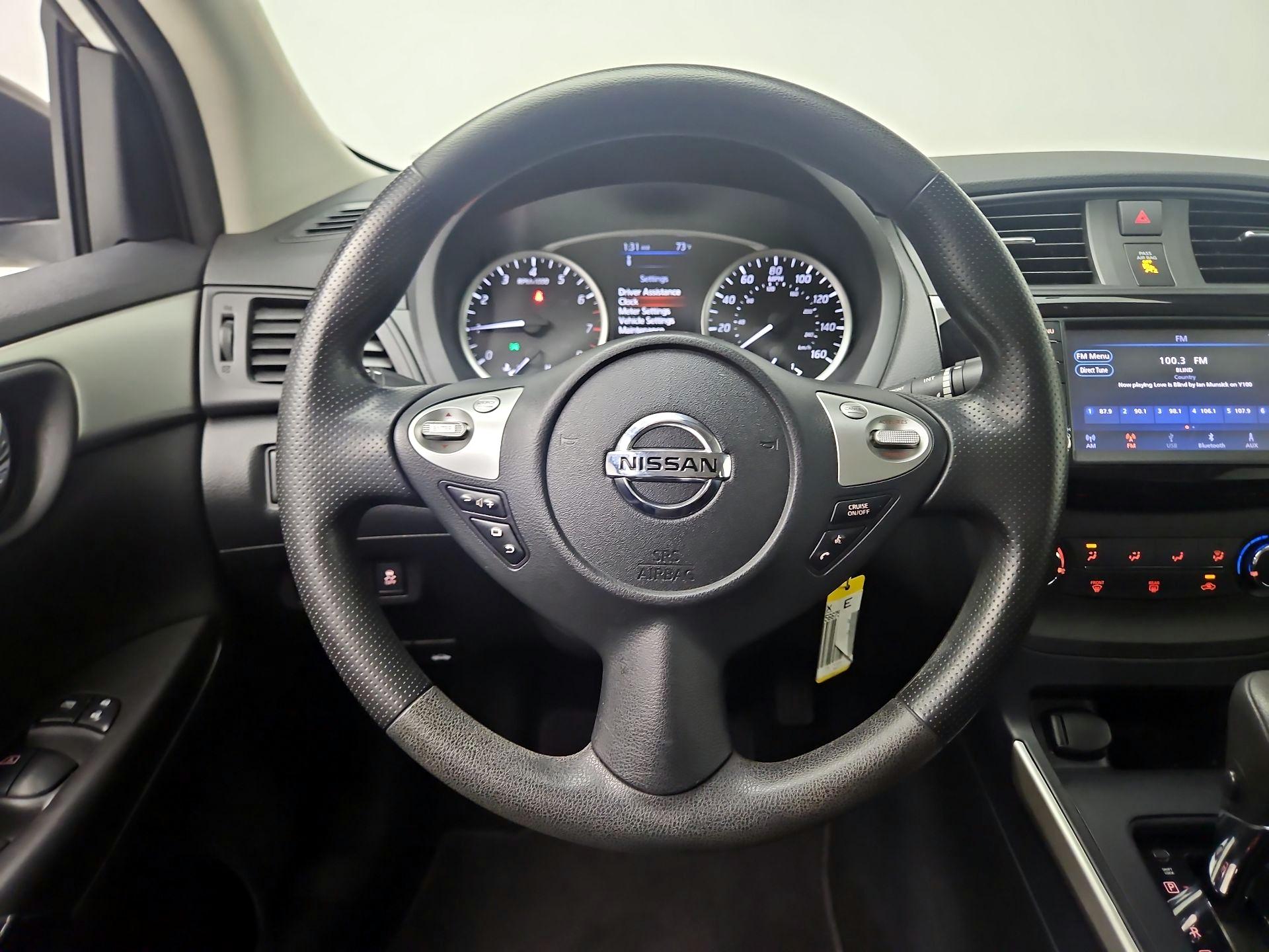 Thumbnail: 2019 Nissan Sentra - 10